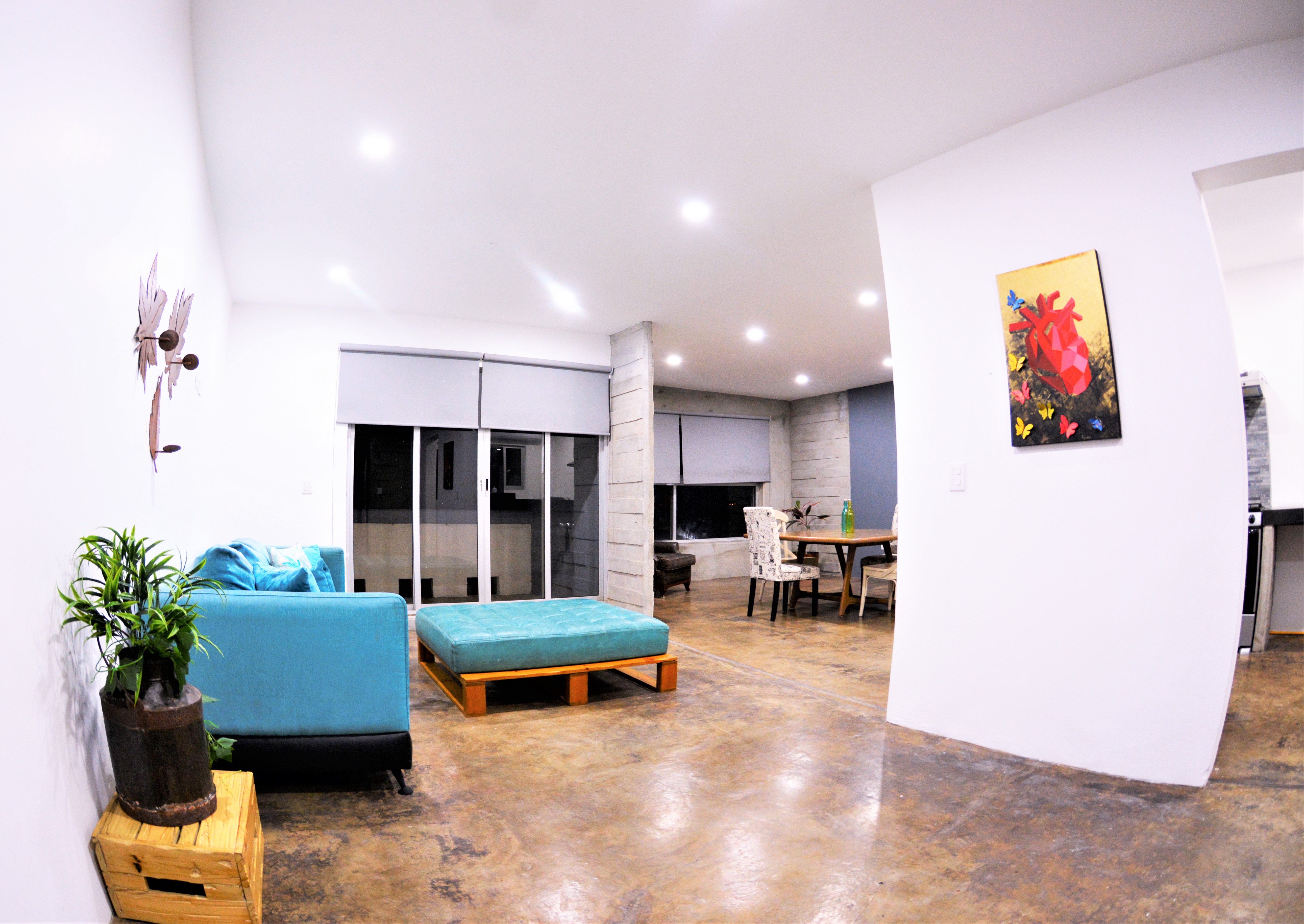 Beautiful apartment, three bedrooms, large area /4