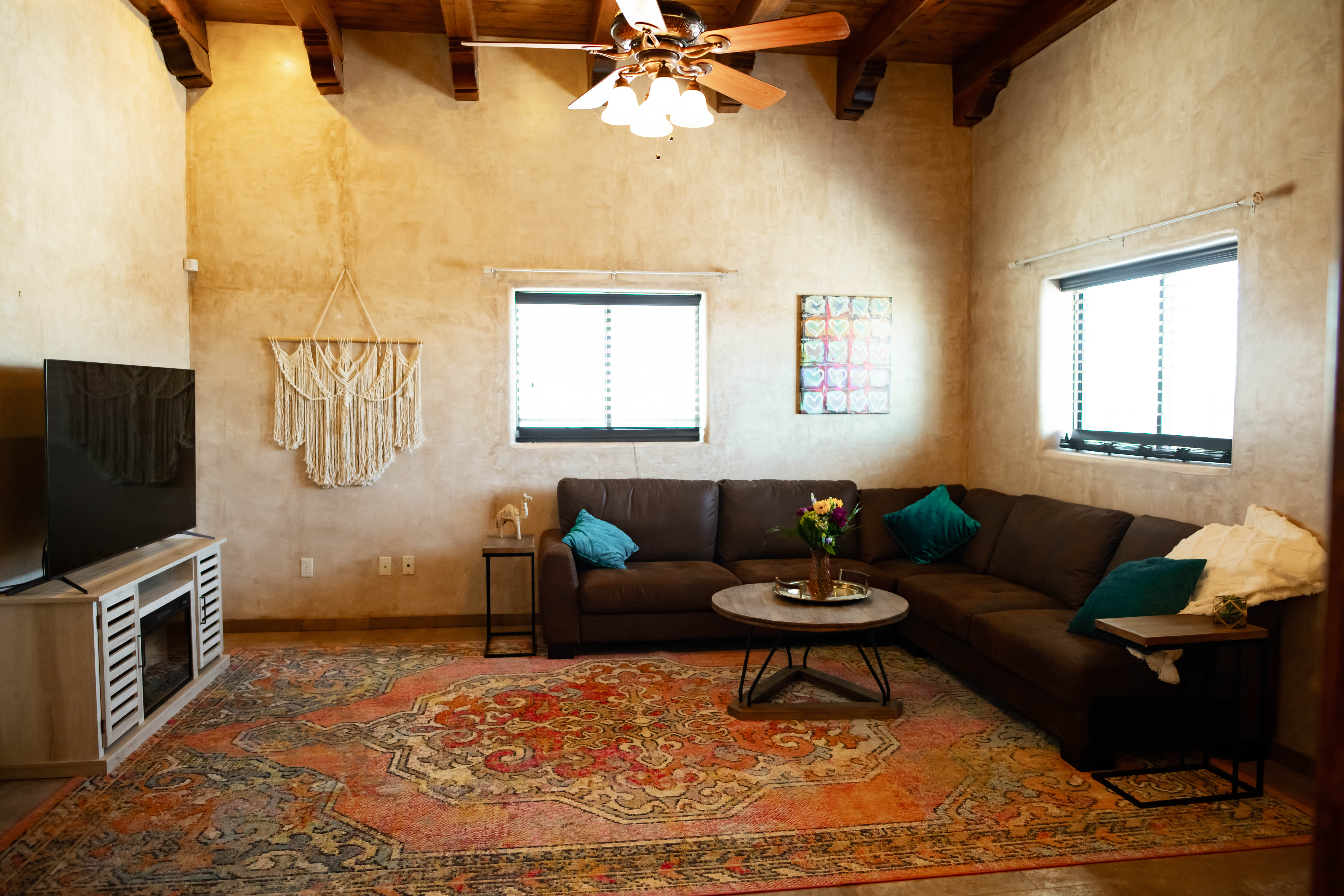 Luxury Barndominium- *Long Term Stay Discounts*