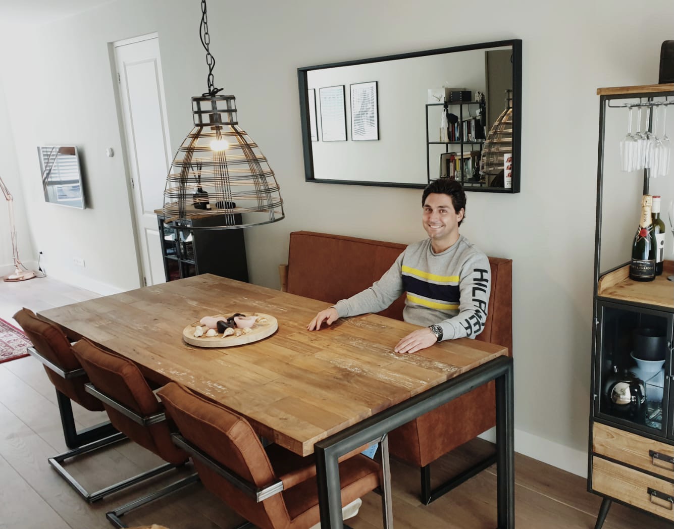 Stijlvol en ruim appartement op de begane grond โ Amsterdam stay