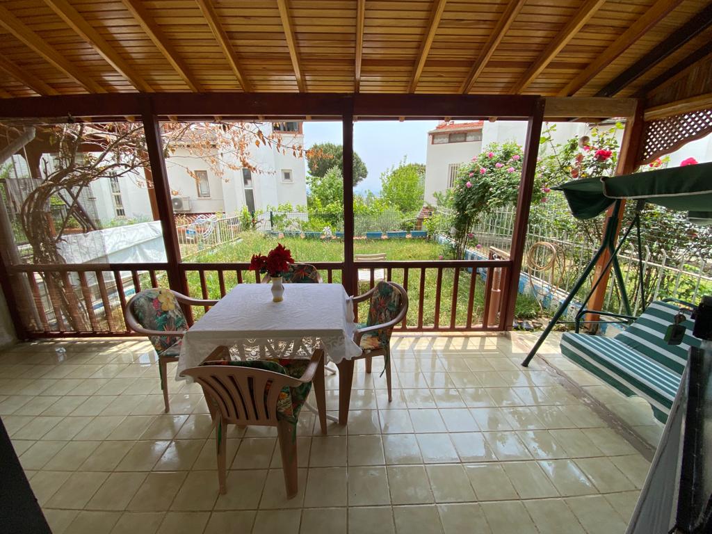 Çandarlı Piri Reis sitesinde komple kiralık ev Airbnb