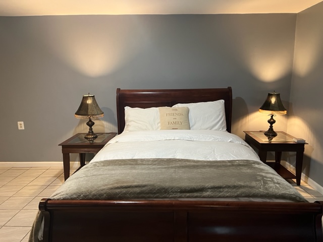 Entire Pvt 1 BDR Basement Apt in a Prime Location!