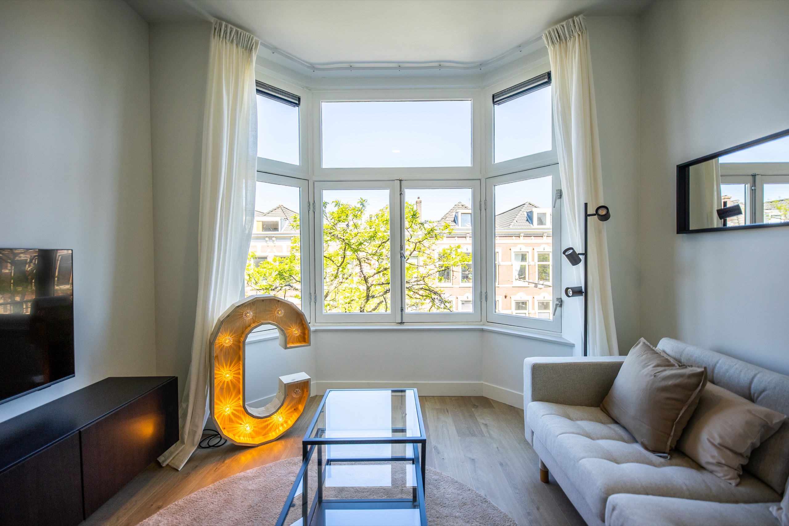 Chic 1 Bedroom Serviced Apartment 54m2 -NB304C- — Rotterdam stay