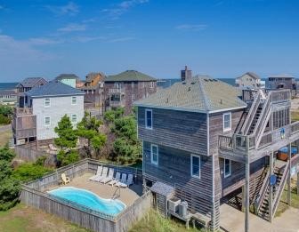 Oceanside Home Heated Pool/Hot Tub Steps to Beach