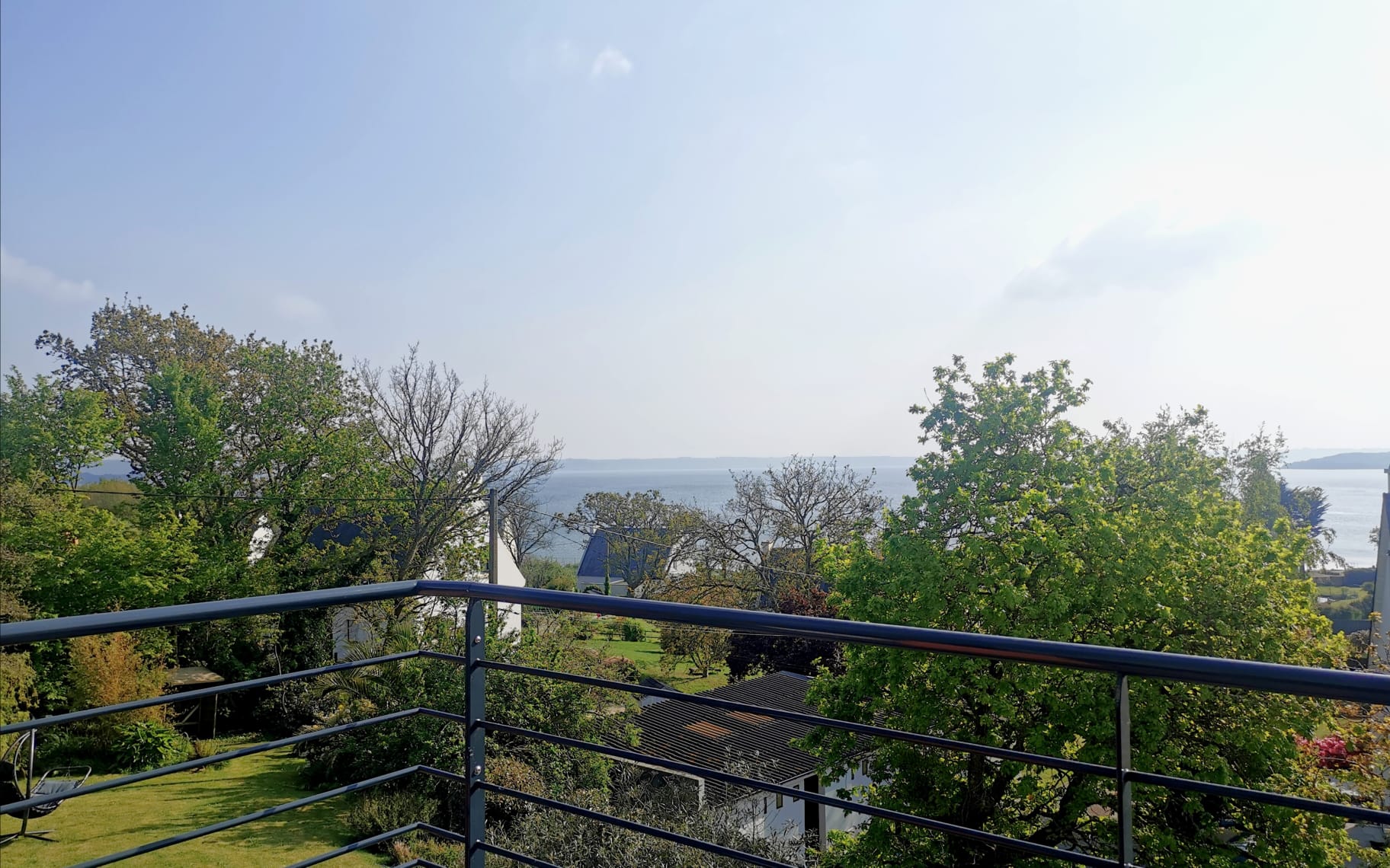 Beautiful sea view apartment, 300 m from the beach