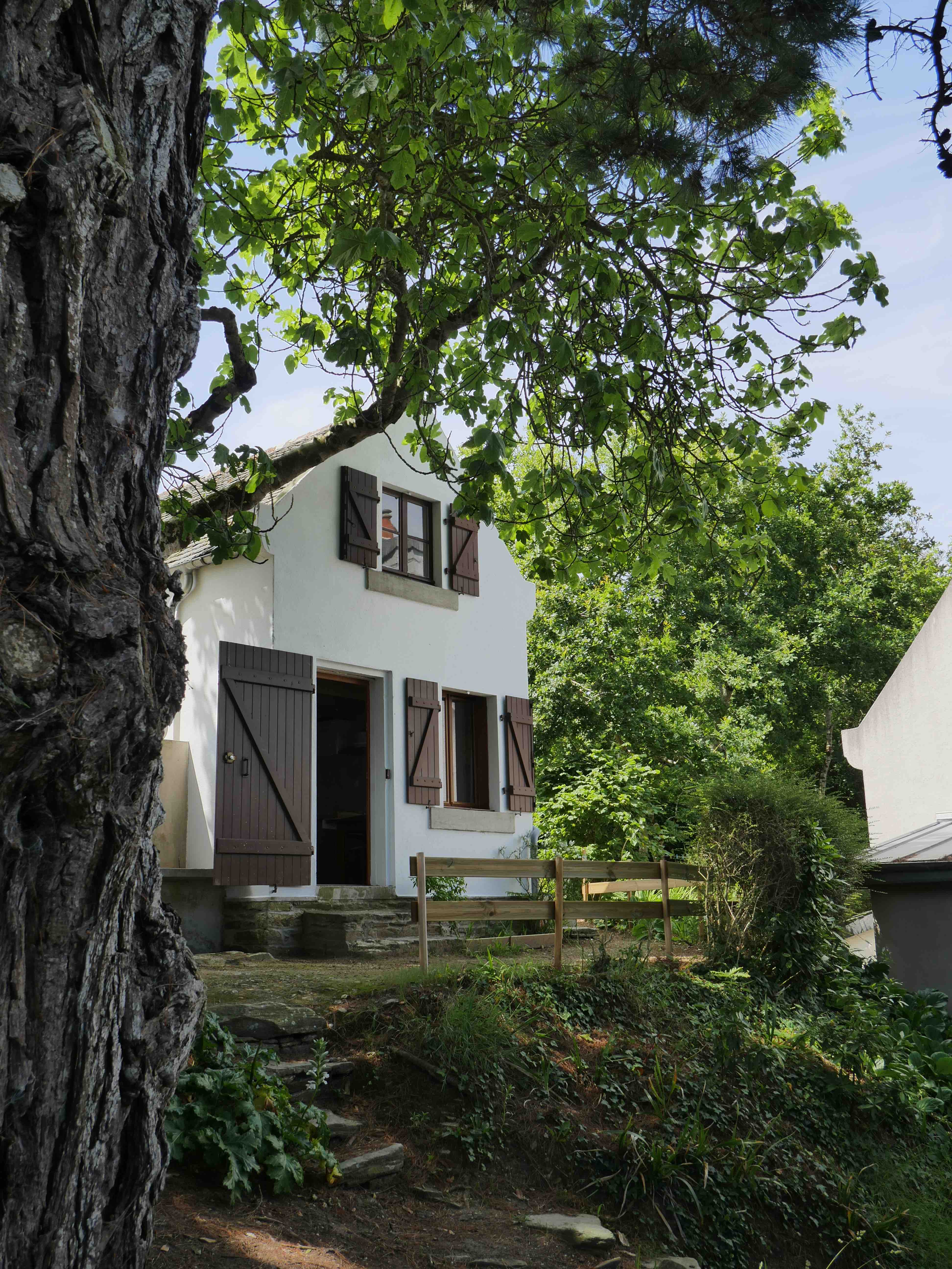Gite with direct access to the beach