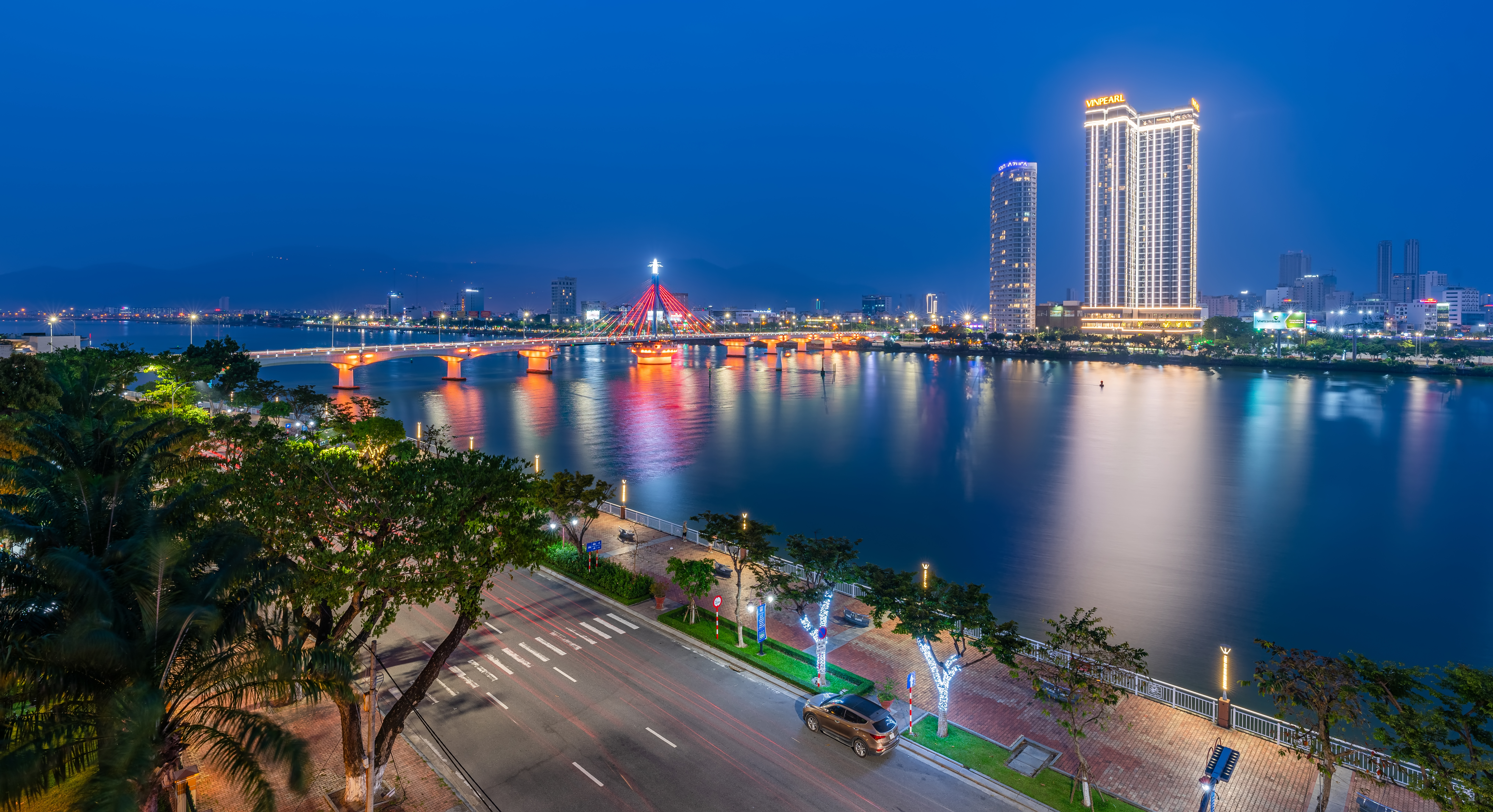 1 Bedroom Apartment besides Han River
