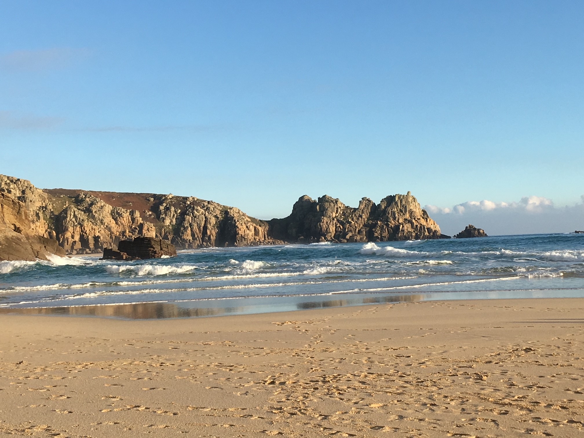 Detached cottage in historic Porthcurno valley. Cottages for Rent in