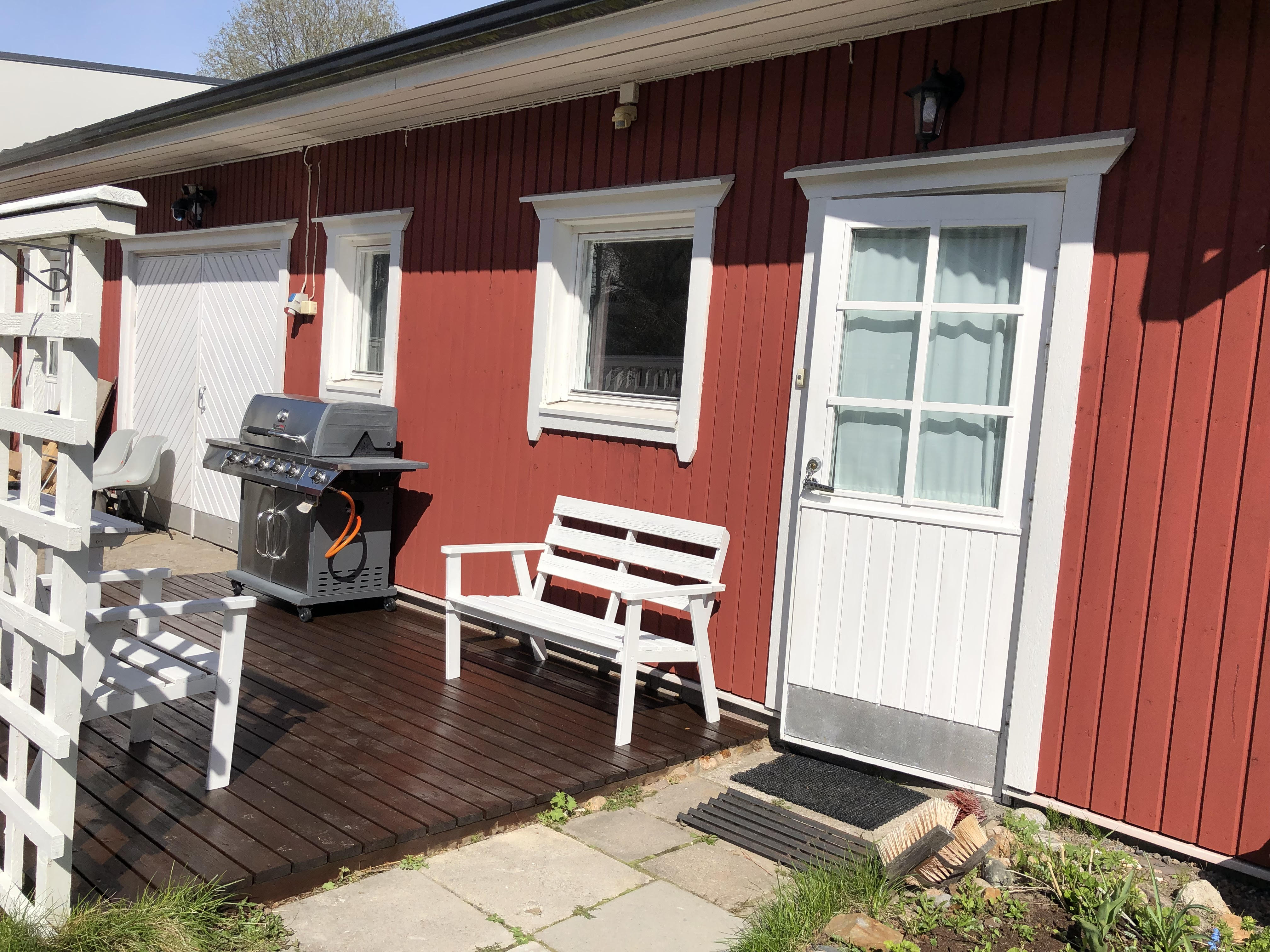 Adorable yard building near the Old Town