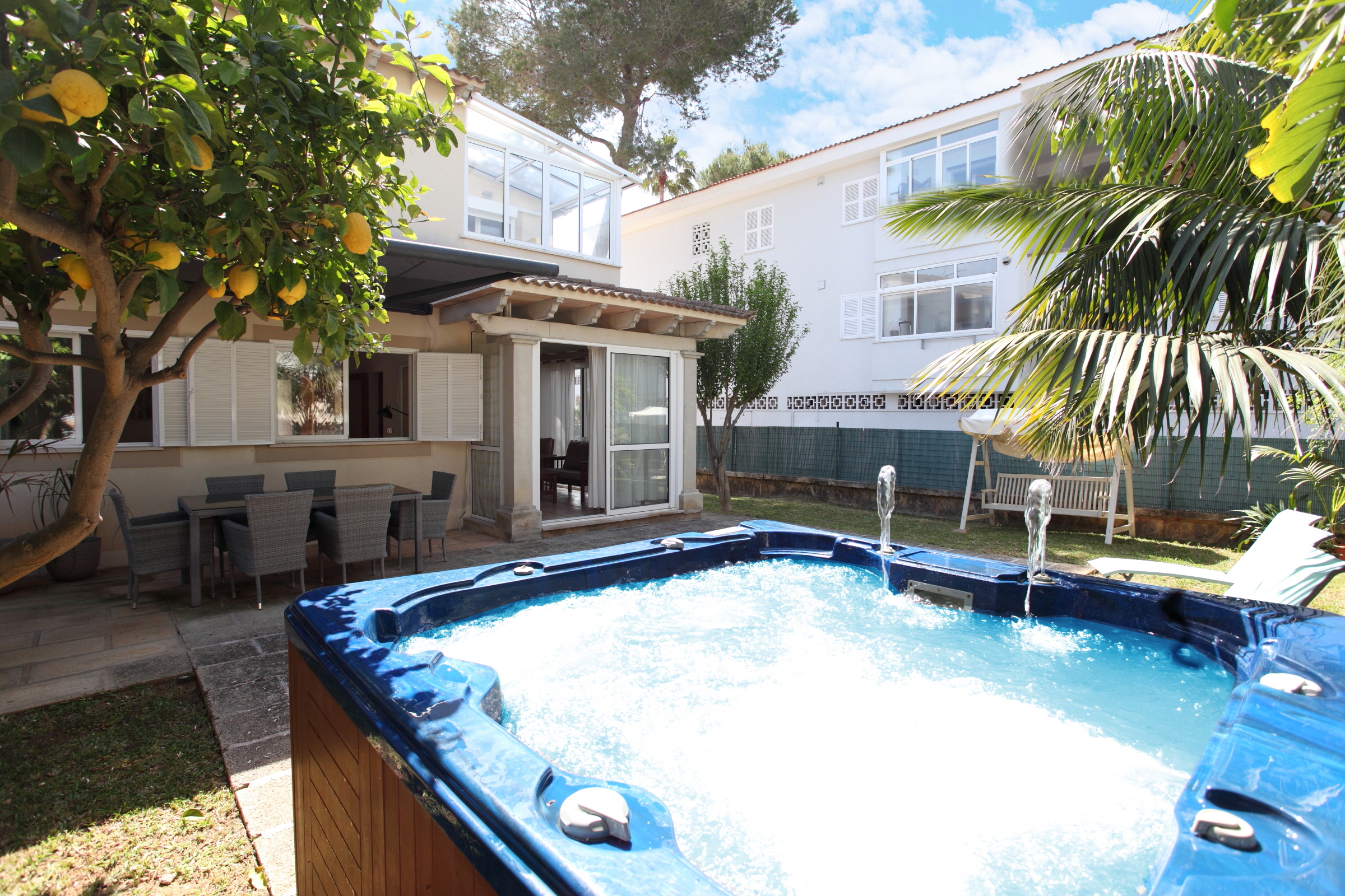 Villa Beach Alcudia, near the beach with jacuzzi