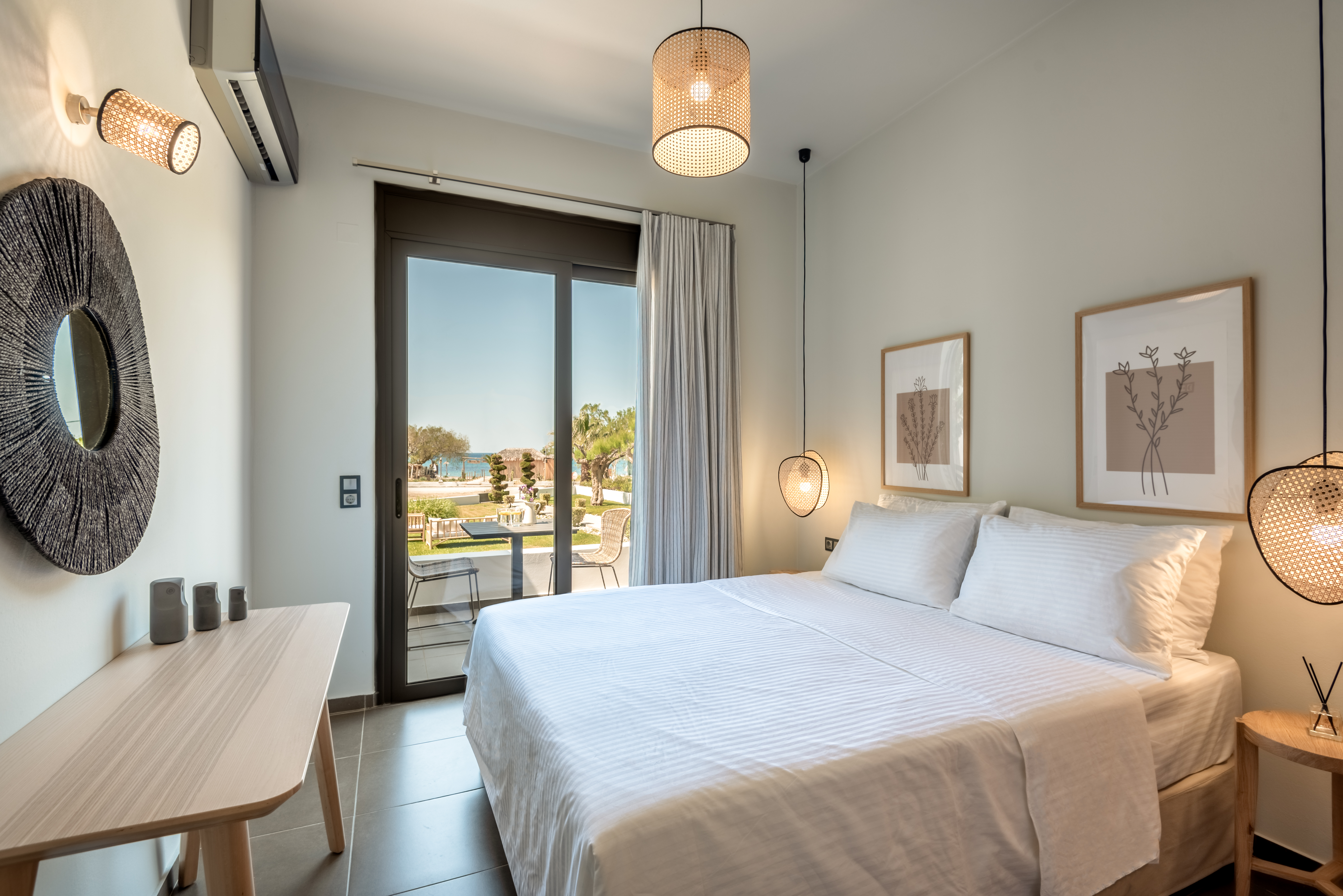 Deluxe sea view three rooms Suite Plakias Suites in Αγίου Βασιλείου, Crete
