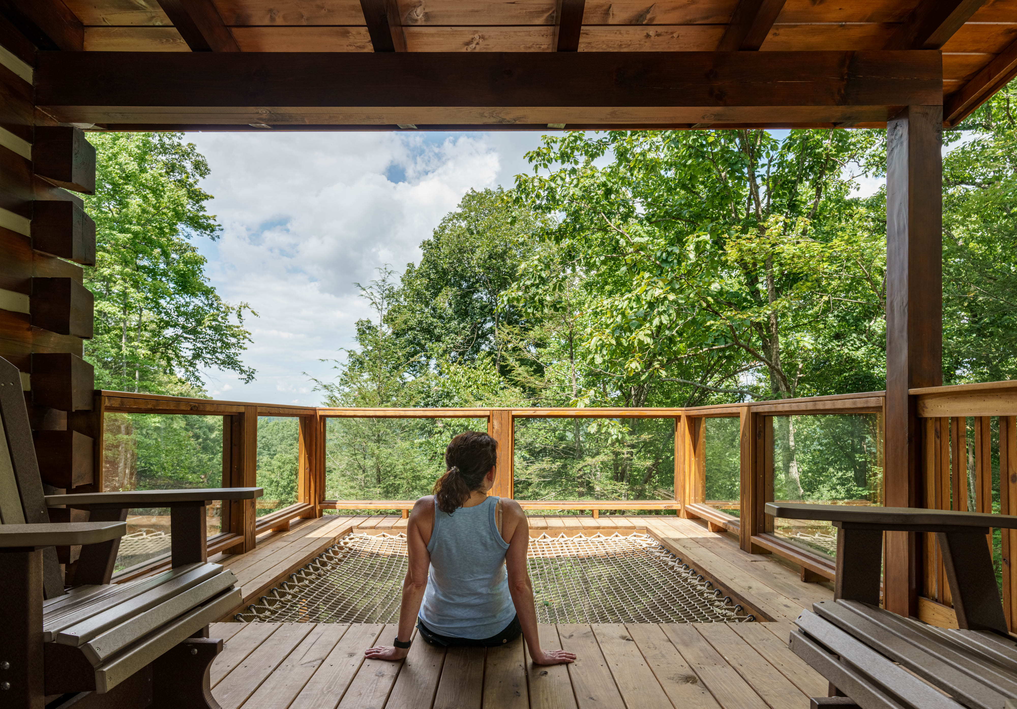 Cliffside Cabin 2 King ALCOVES, Hot Tub, Cargo Net Cabins for Rent in