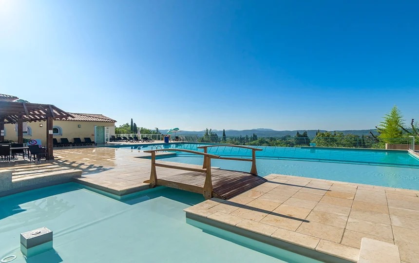 Studio in 4* holiday residence with swimming pool