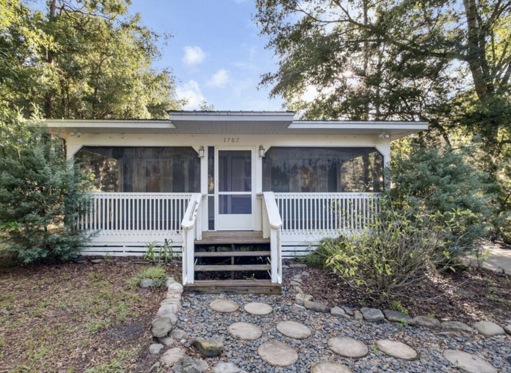 Steinhatchee -2/2 Home - a Block from the landings