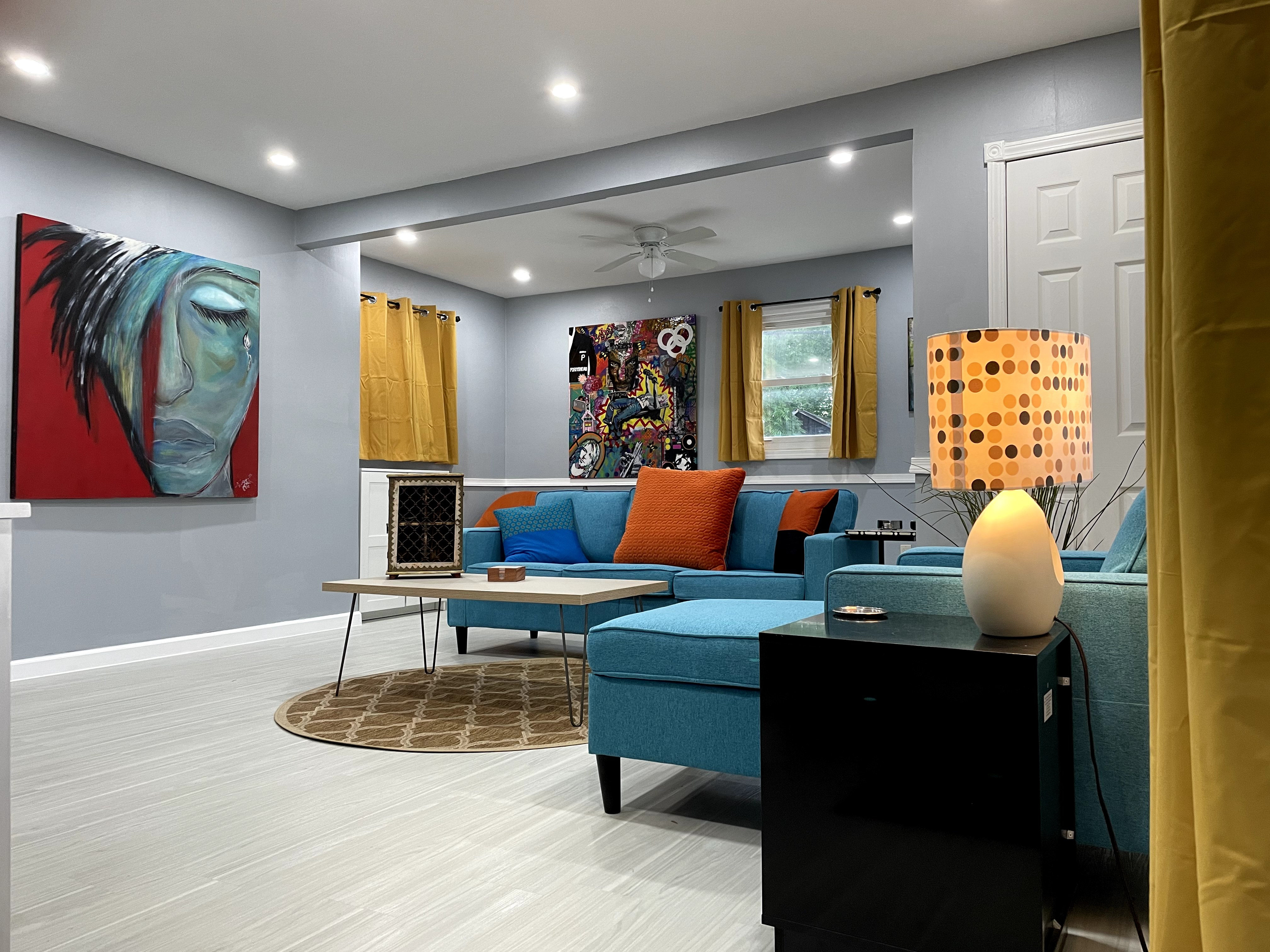 Convenient, Minimalist, 4 bedroom (5 beds), home