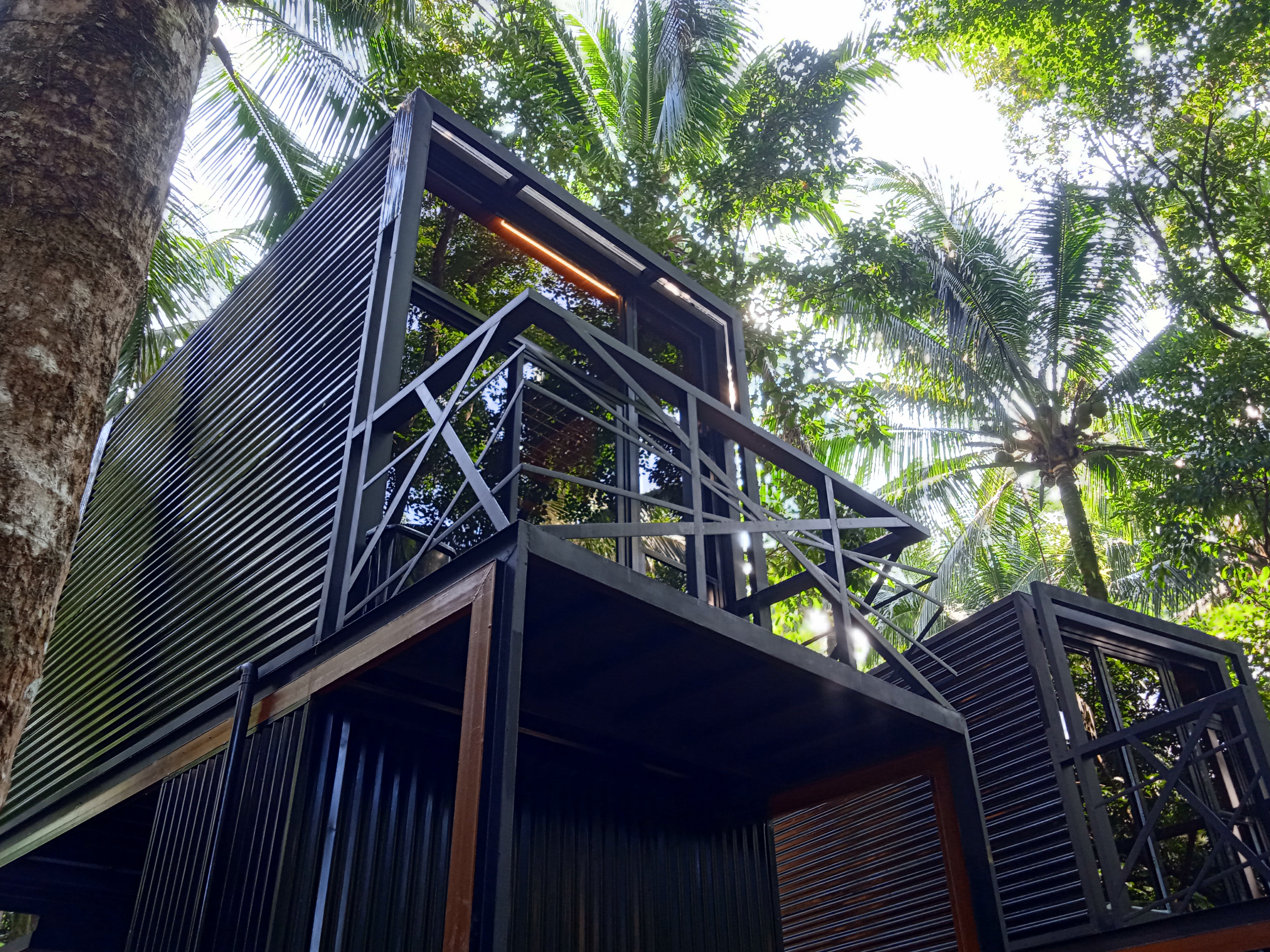 D1 Forest Hill Tiny House Glamping Farmstaycation!