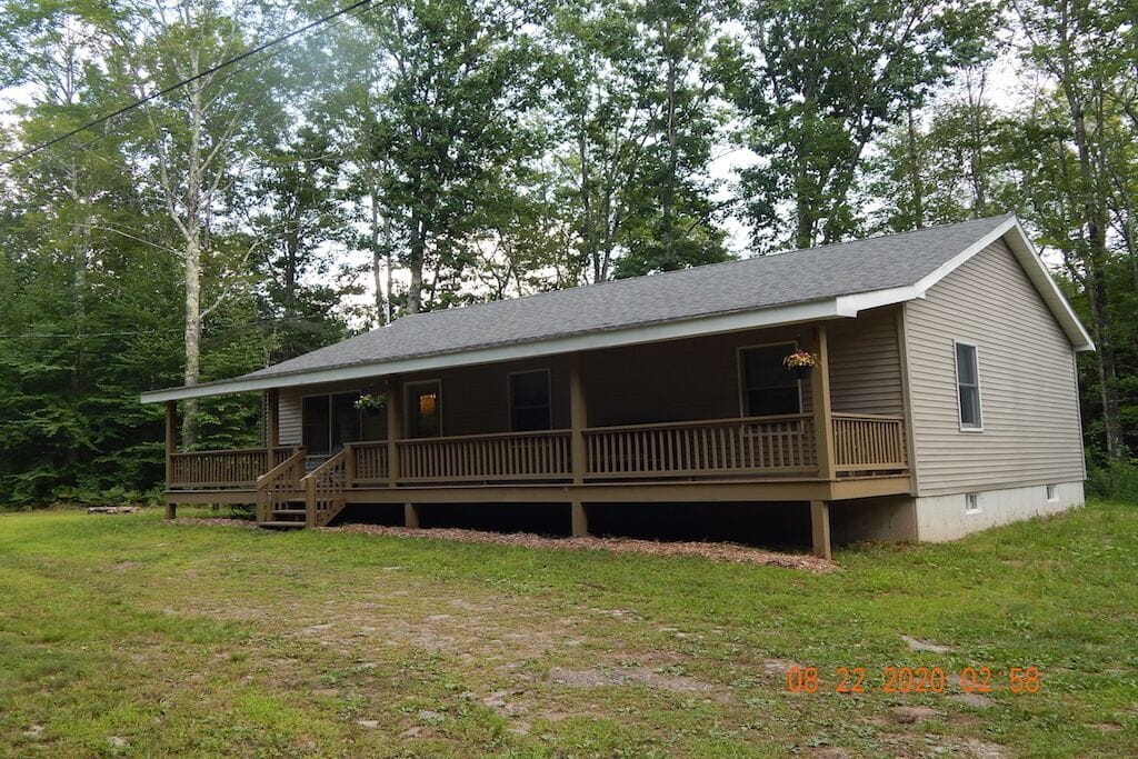 3 Bedroom home with covered front porch