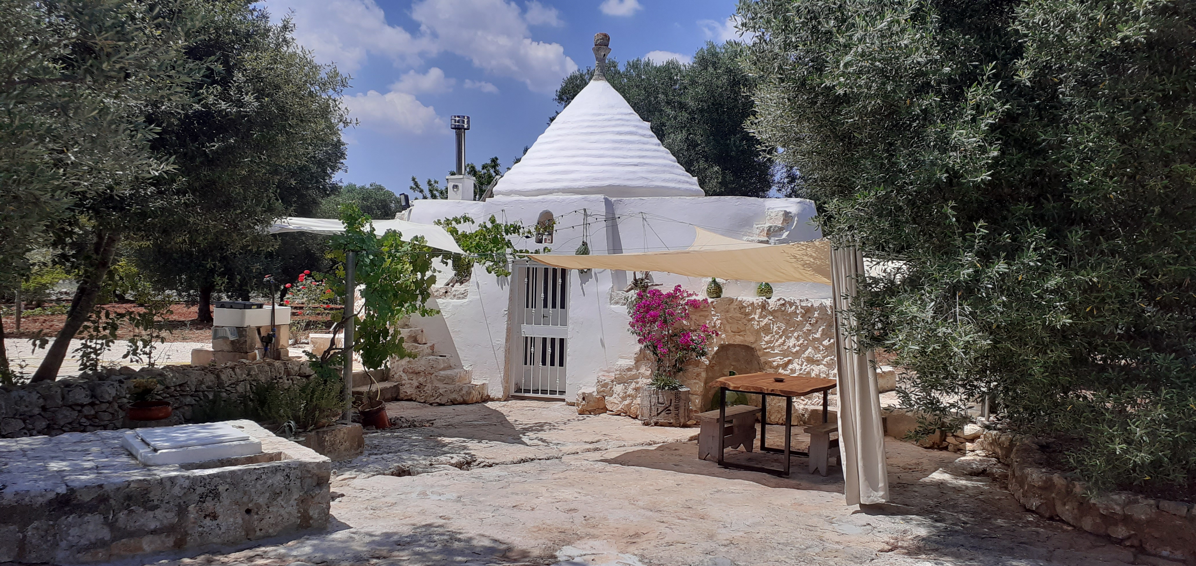 Apulian Trullo immersed in tranquility