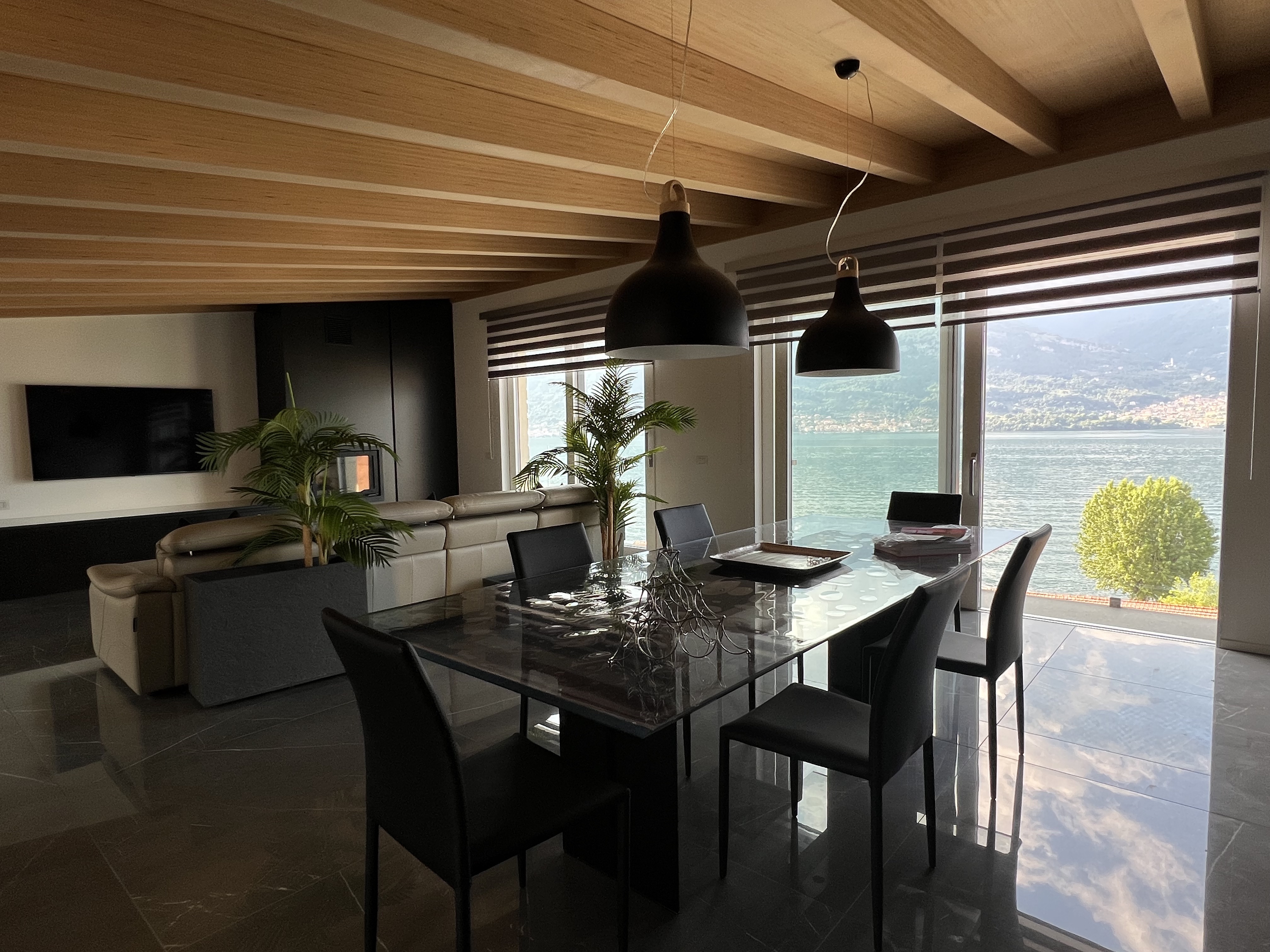 Luxury Lakeview Penthouse