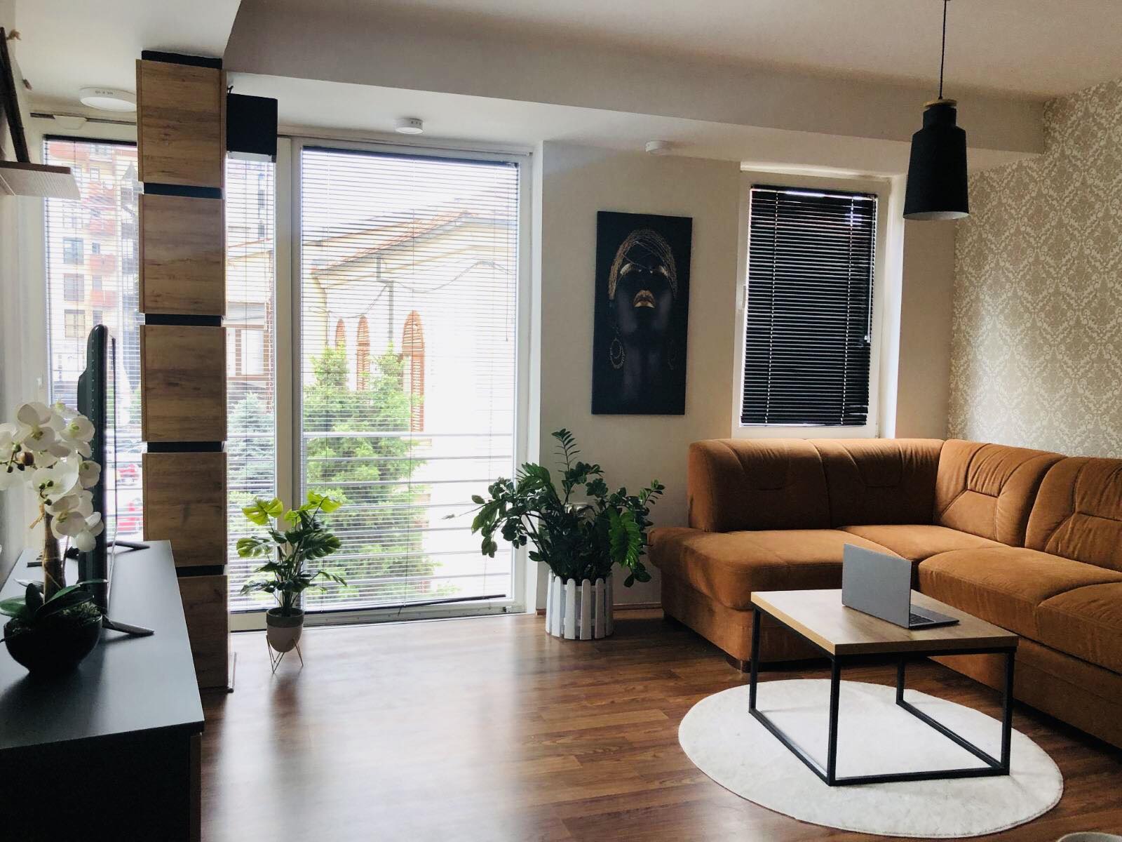 Lovely deluxe city center apartment