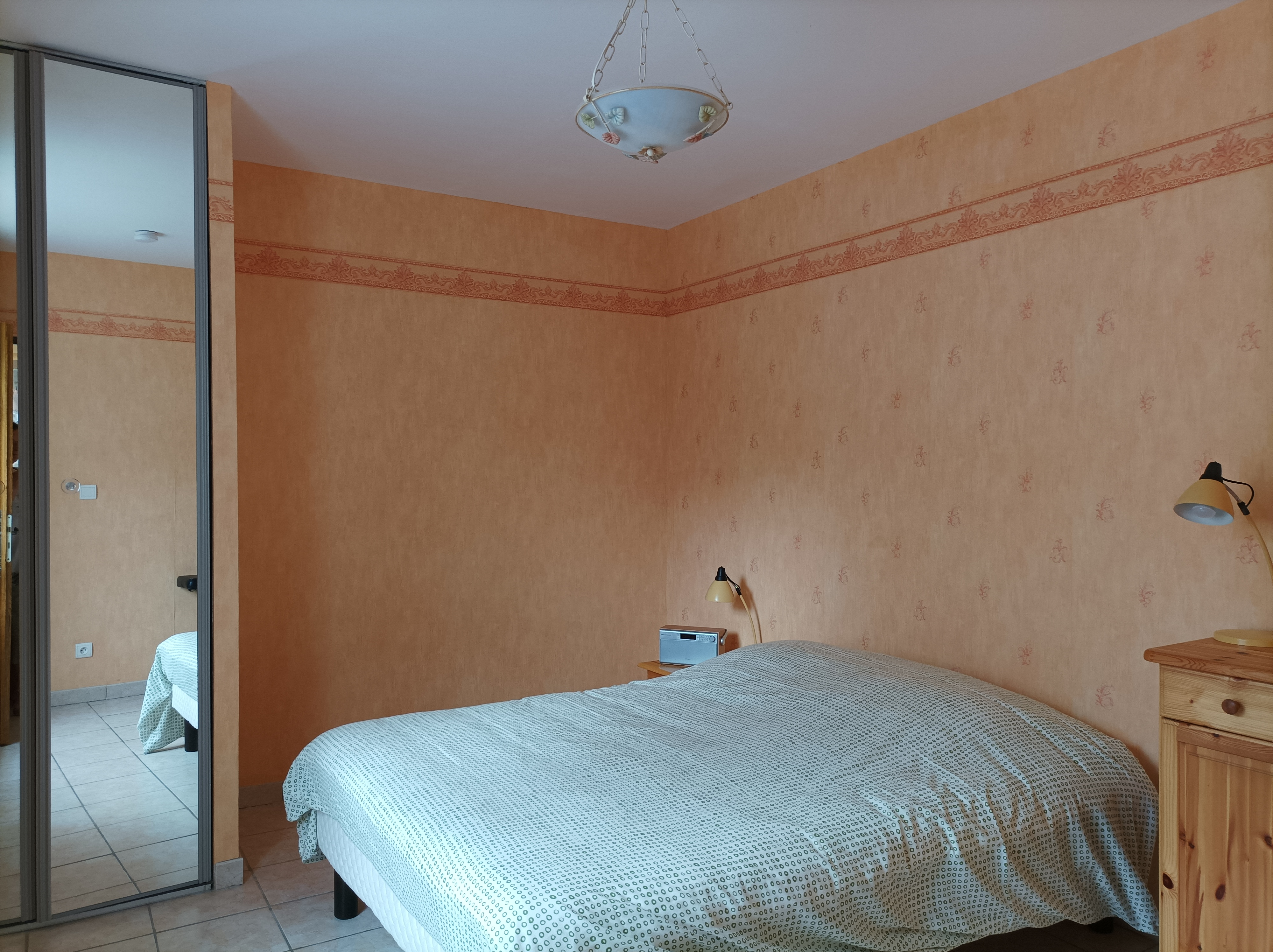 29 m2 apartment in residence ,ground floor , private parking.