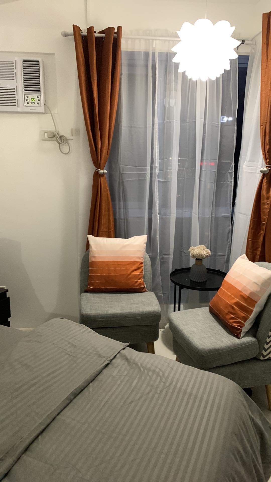 Roxas Blvd., Ermita Comfy Condo near US Embassy Condominiums for