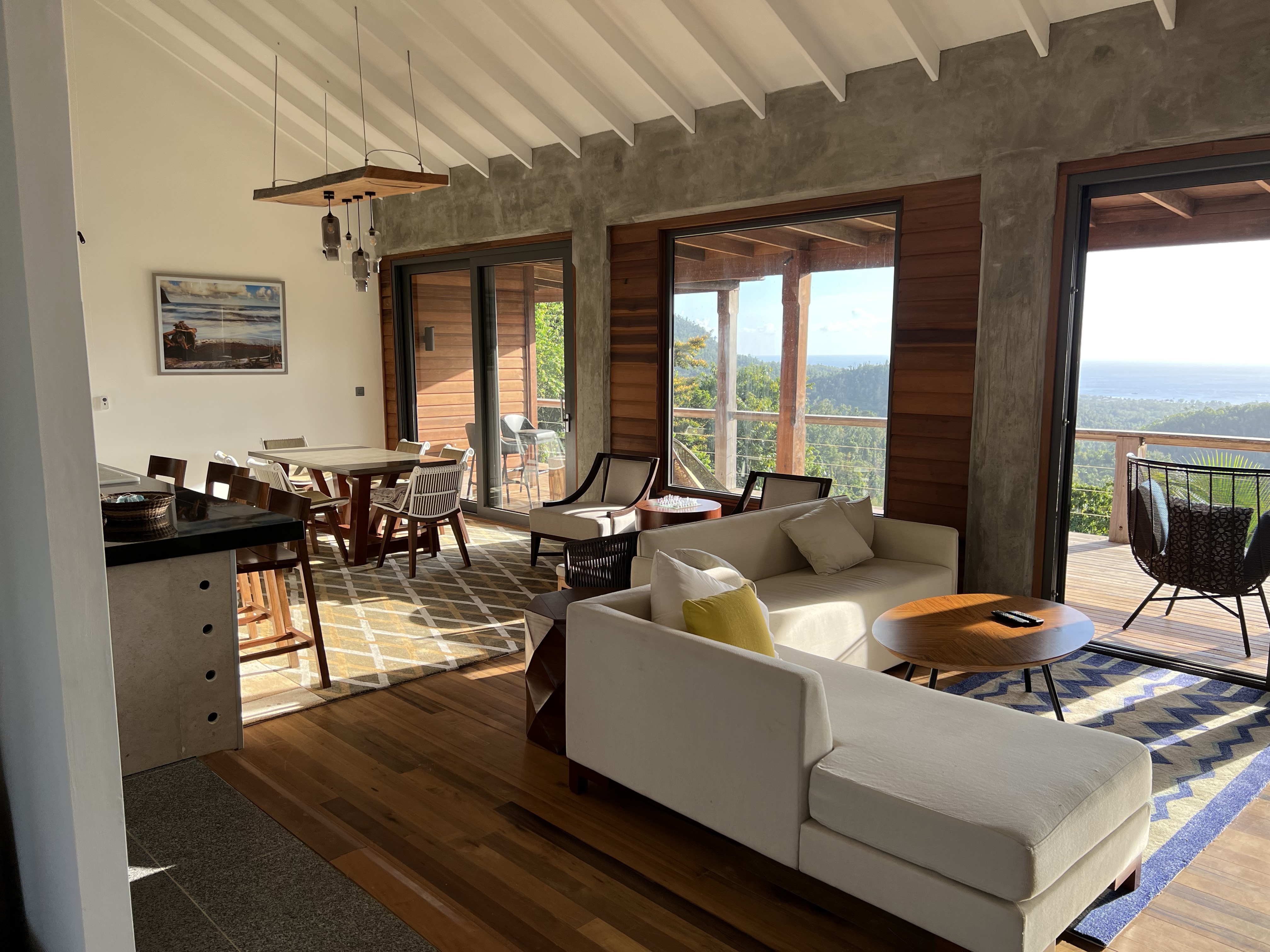 2 Oceans-view
Luxury Villa in Dominica
