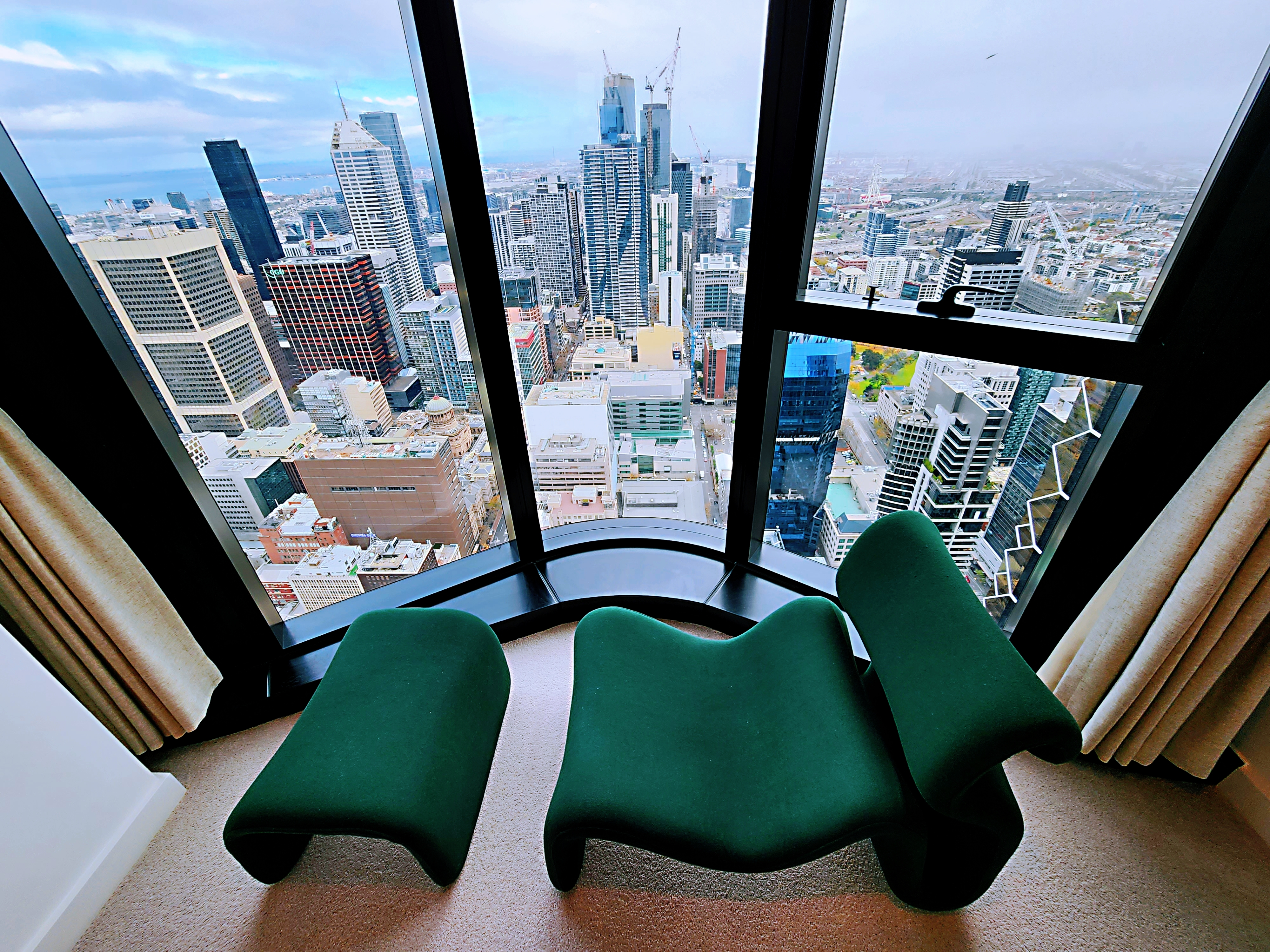 Amazing Views @ Heart of Melbourne on 62nd floor