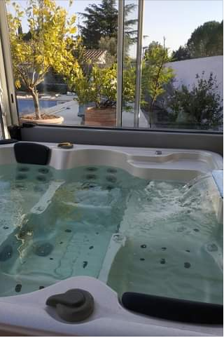 Gite for 2 with private swimming pool or spa /terrace