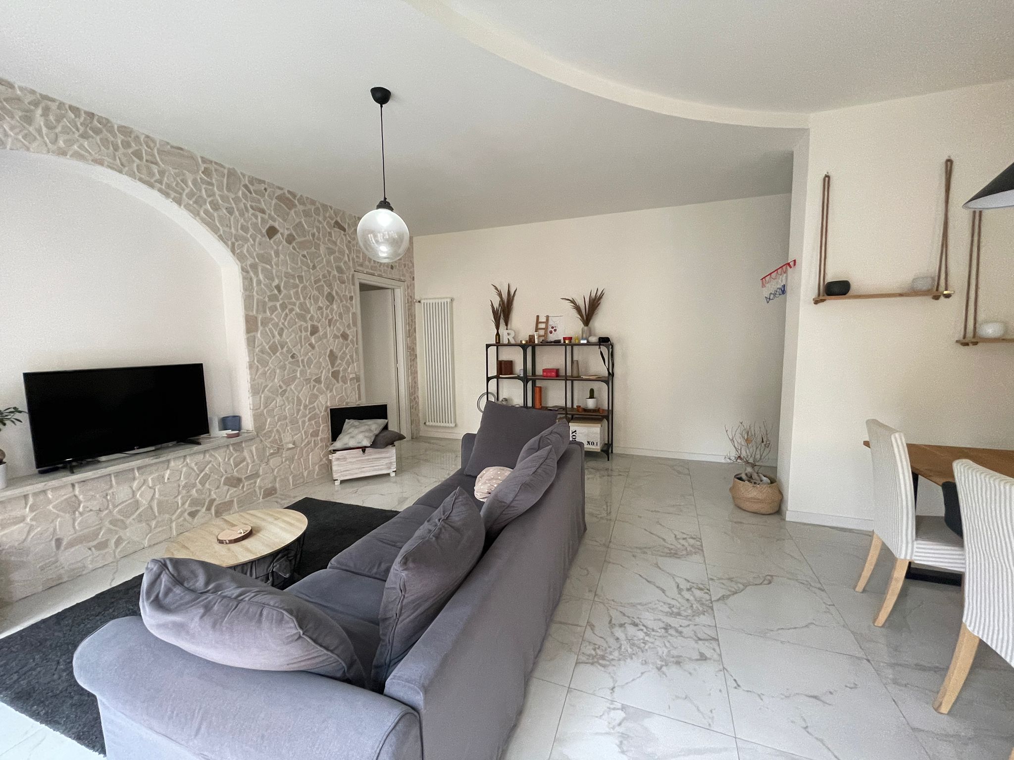 Charming Apartment - Trail to the Sea