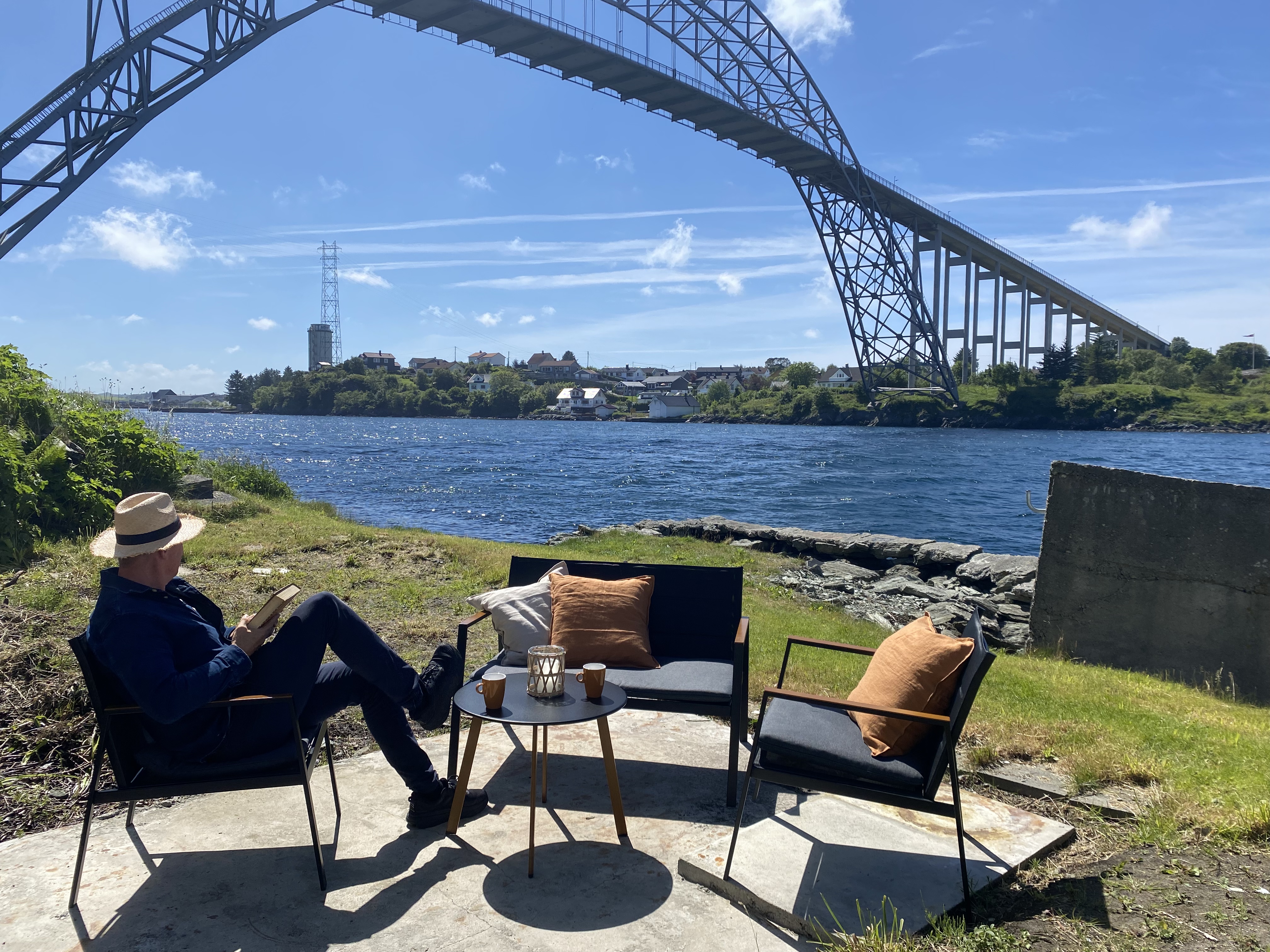 Idyll at the edge of the lake, just outside Haugesund center