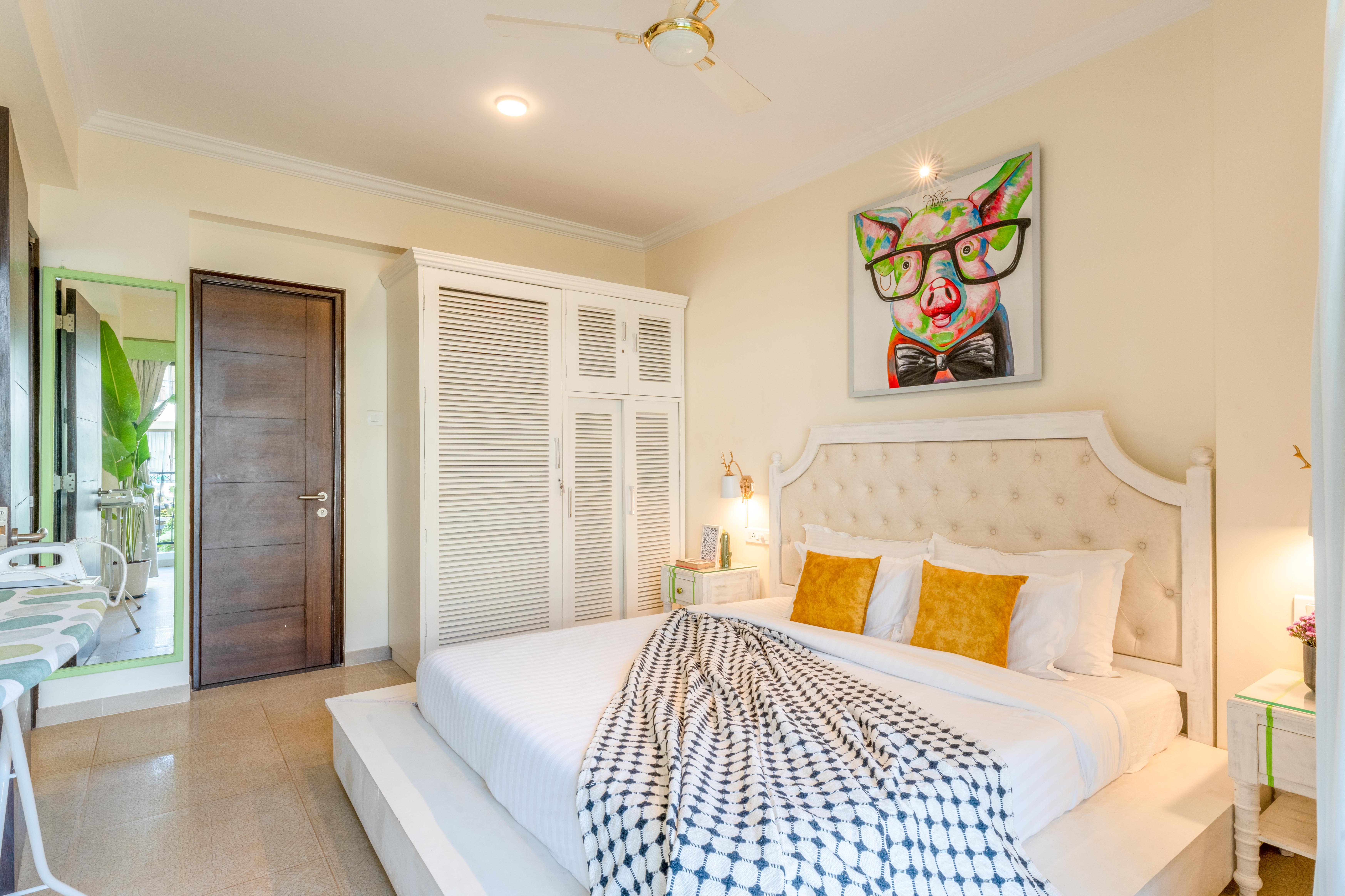 Luxury 1 BHK/SeaSide AptNo.114: Pool/Wifi/Inverter