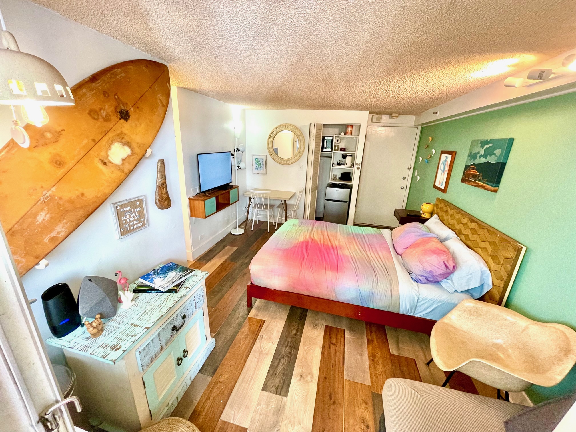 The Beach and the Sea in Waikiki, Boho, Chic for 2 in Primary Urban Center, Hawaii