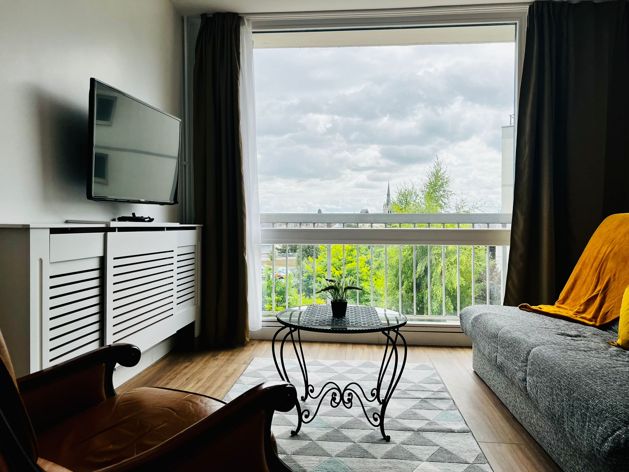Apartment with great city views