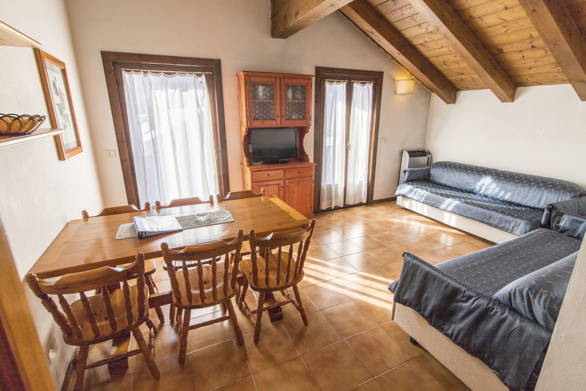 Panoramic attic apartment with parking space