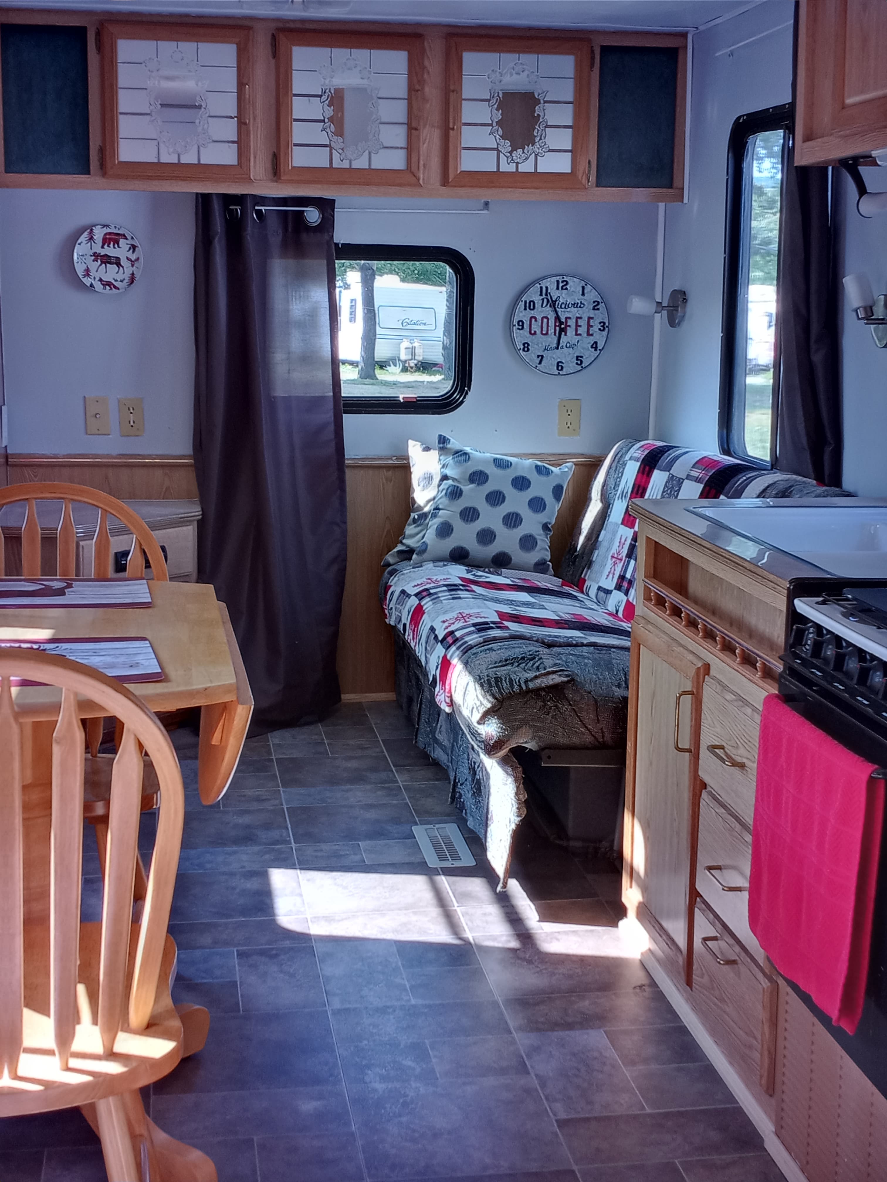 Ceilids Bears Den Fifth Wheel - Airbnb
