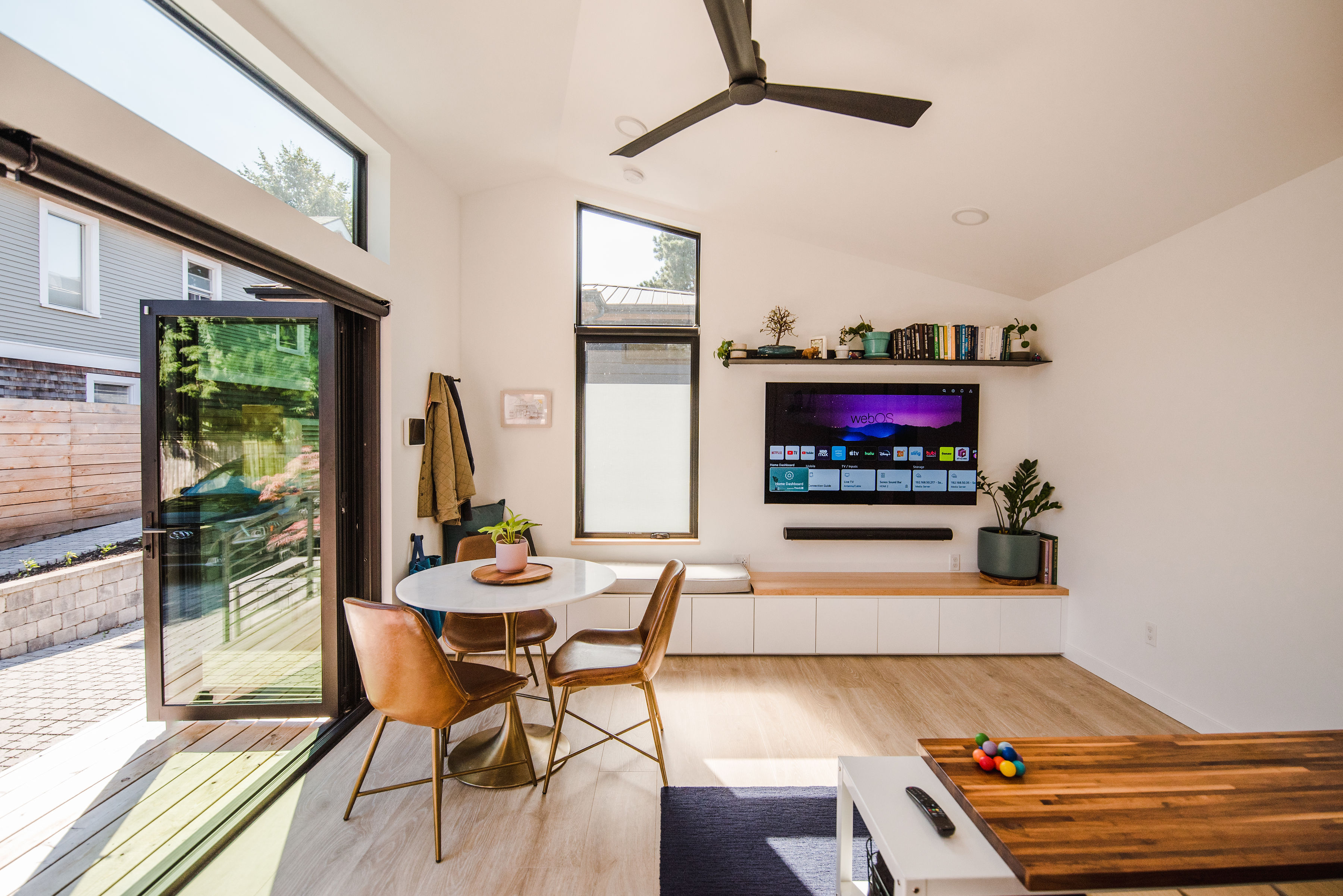 Modern Green Lake Guesthouse (w/AC and EV Charger)