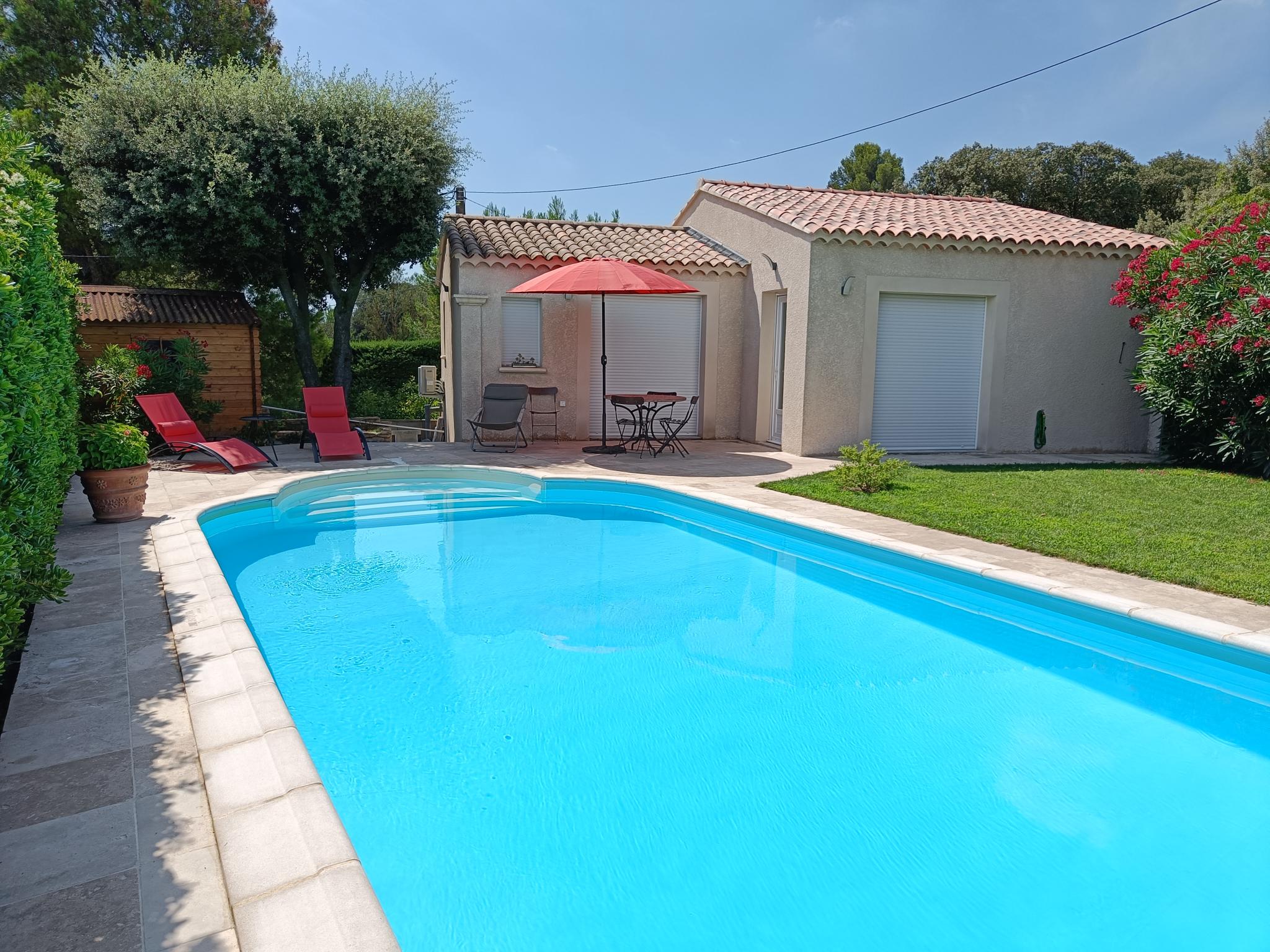 Air-conditioned house with private pool