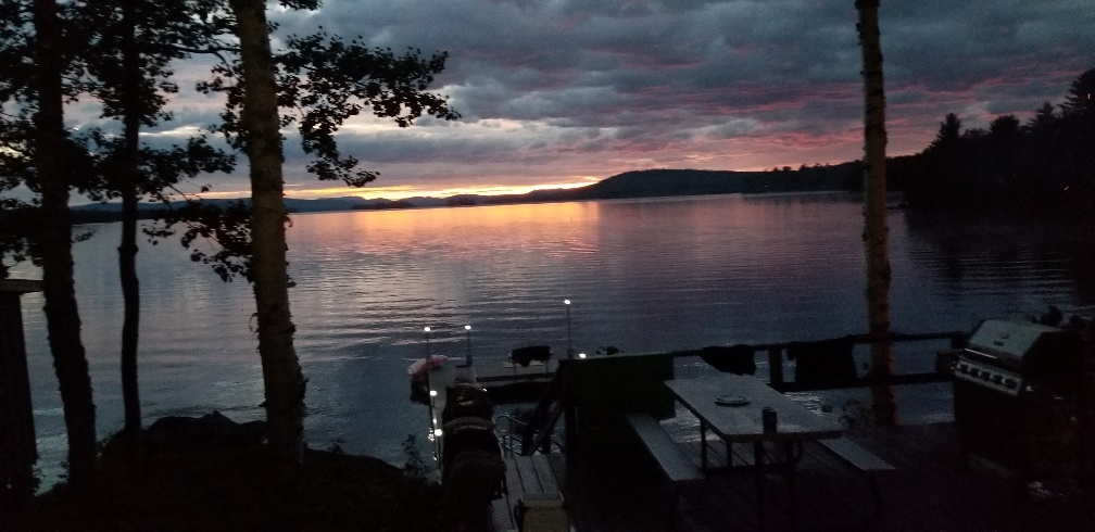 Classic Maine Lake Cottage with Priceless Sunsets