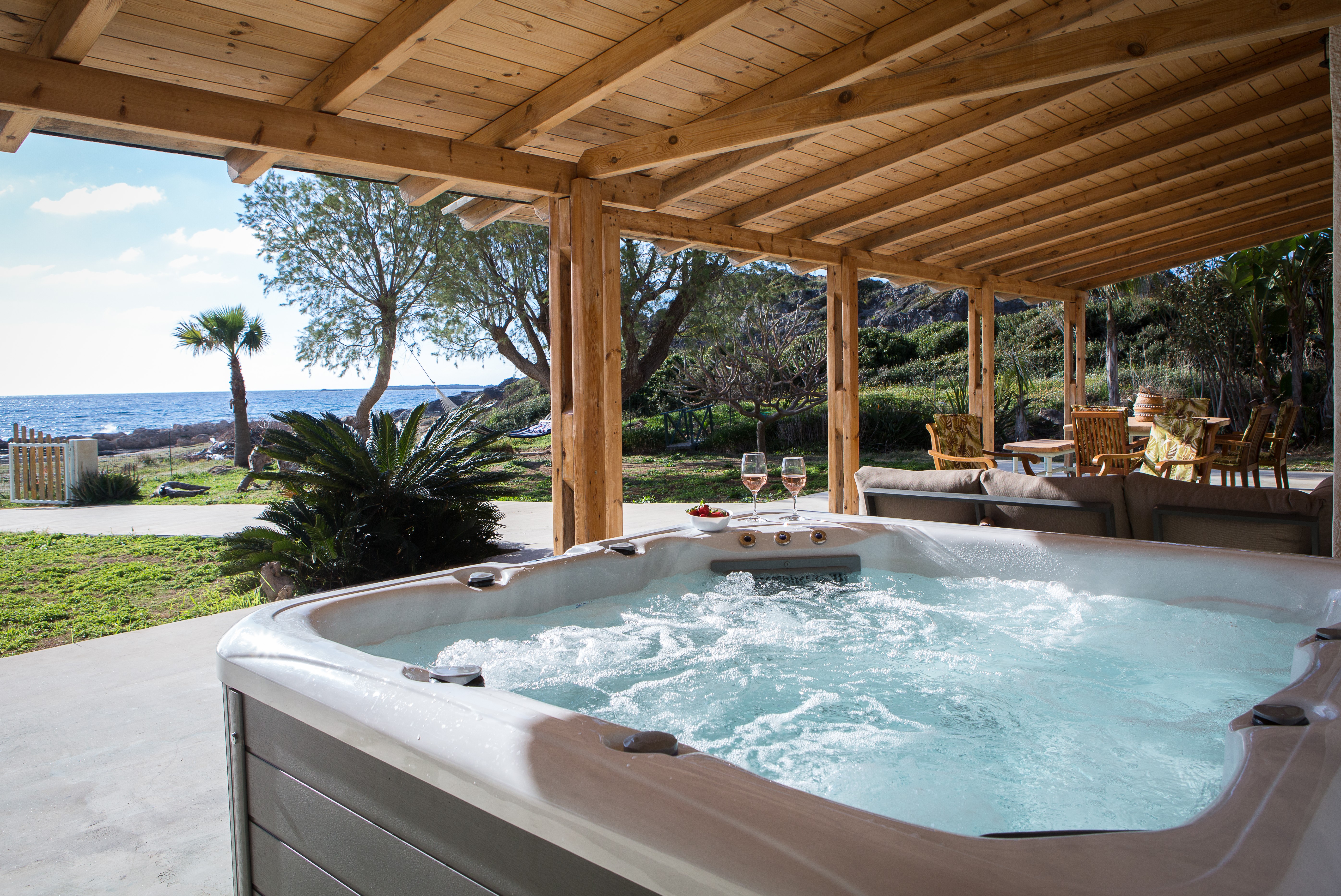 "Mera" Falasarna BeachFront, Getaway With Jacuzzi in Κισσάμου, Crete