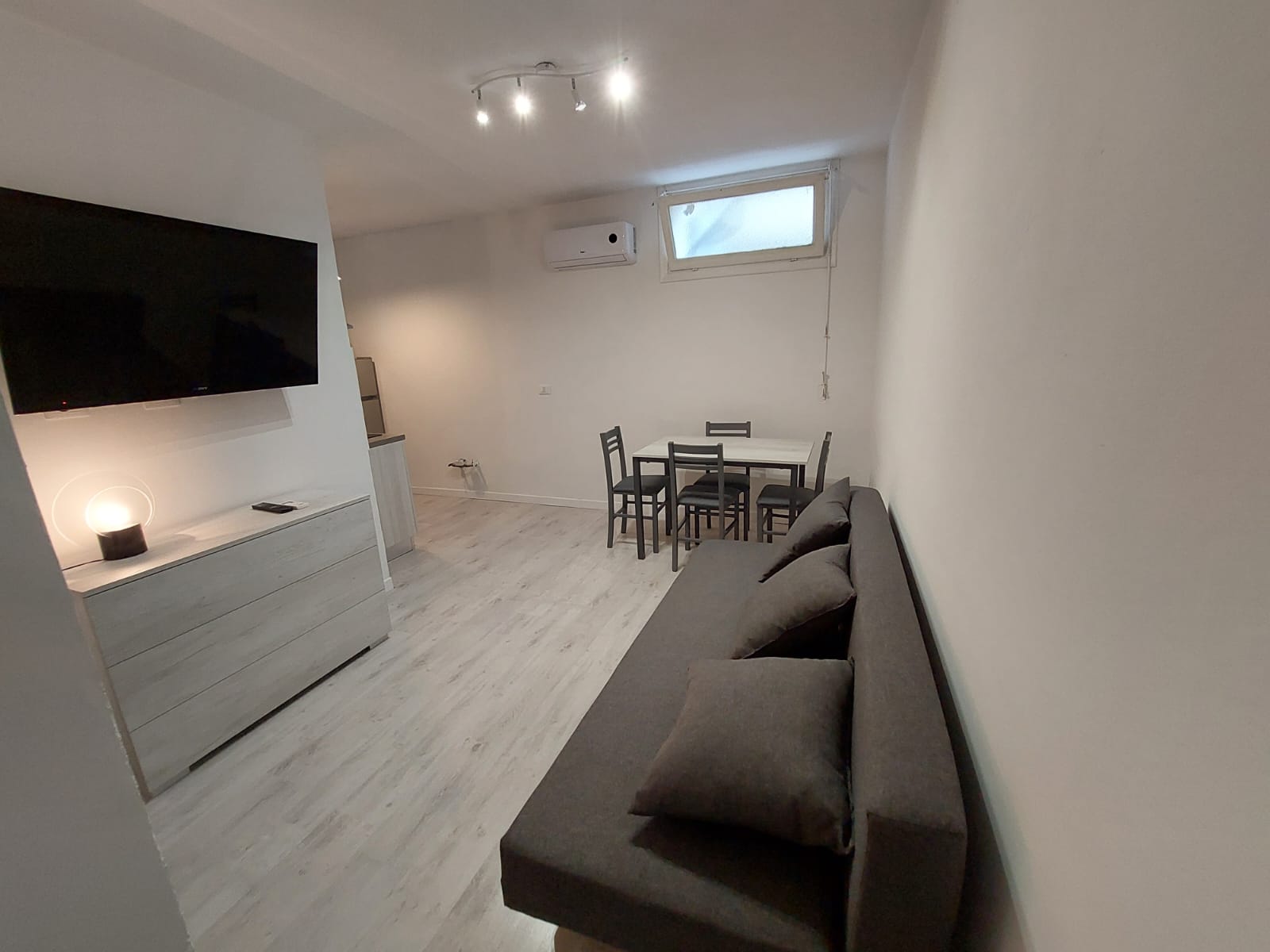 Two-room apartment with reserved parking - Laigueglia