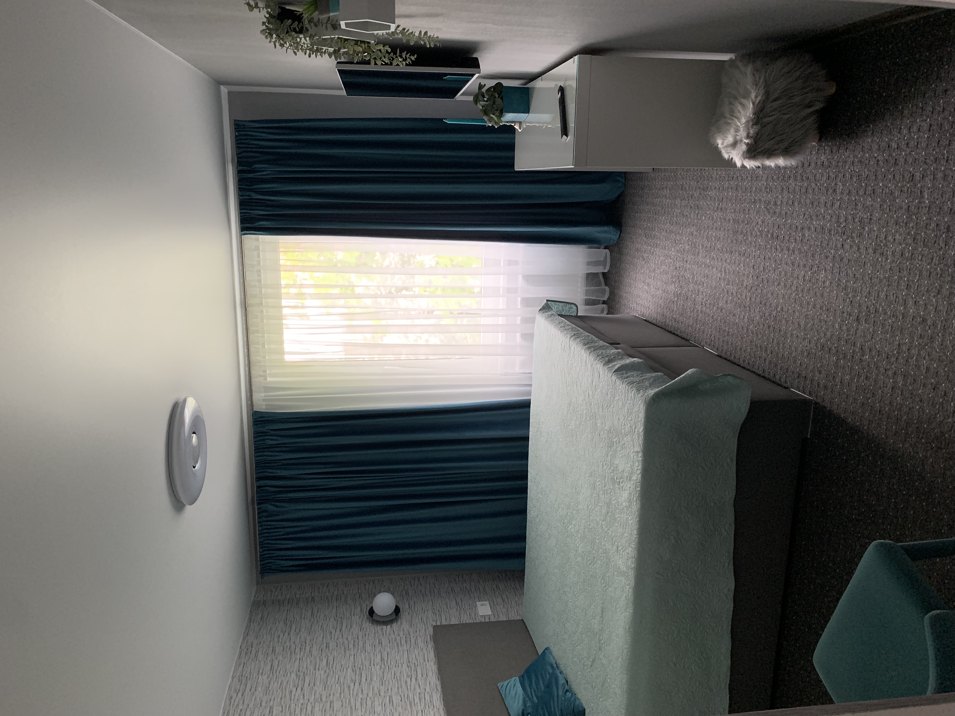 Guesthouse with apartments