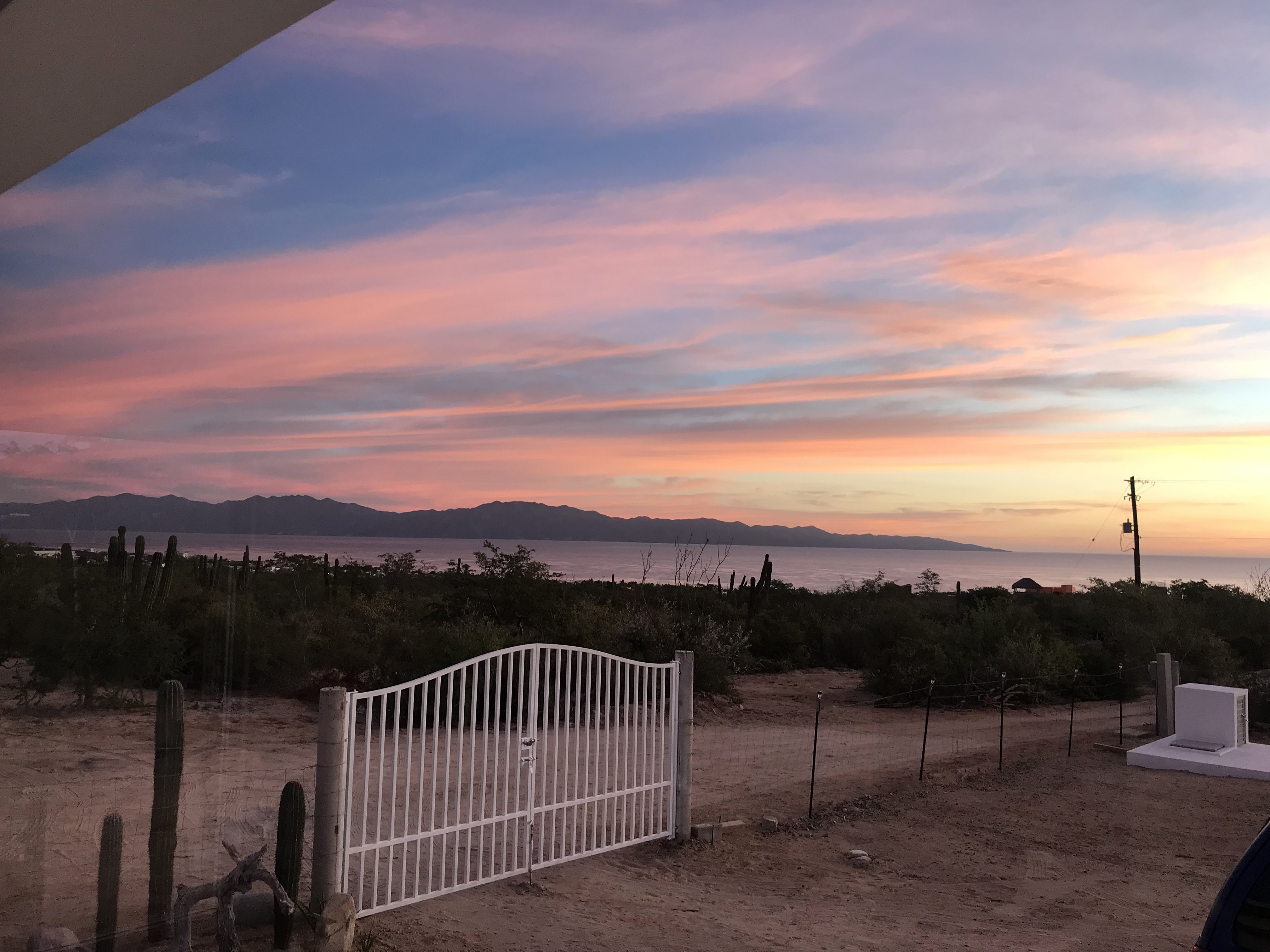 Relax and enjoy the view in Casa Pescadores