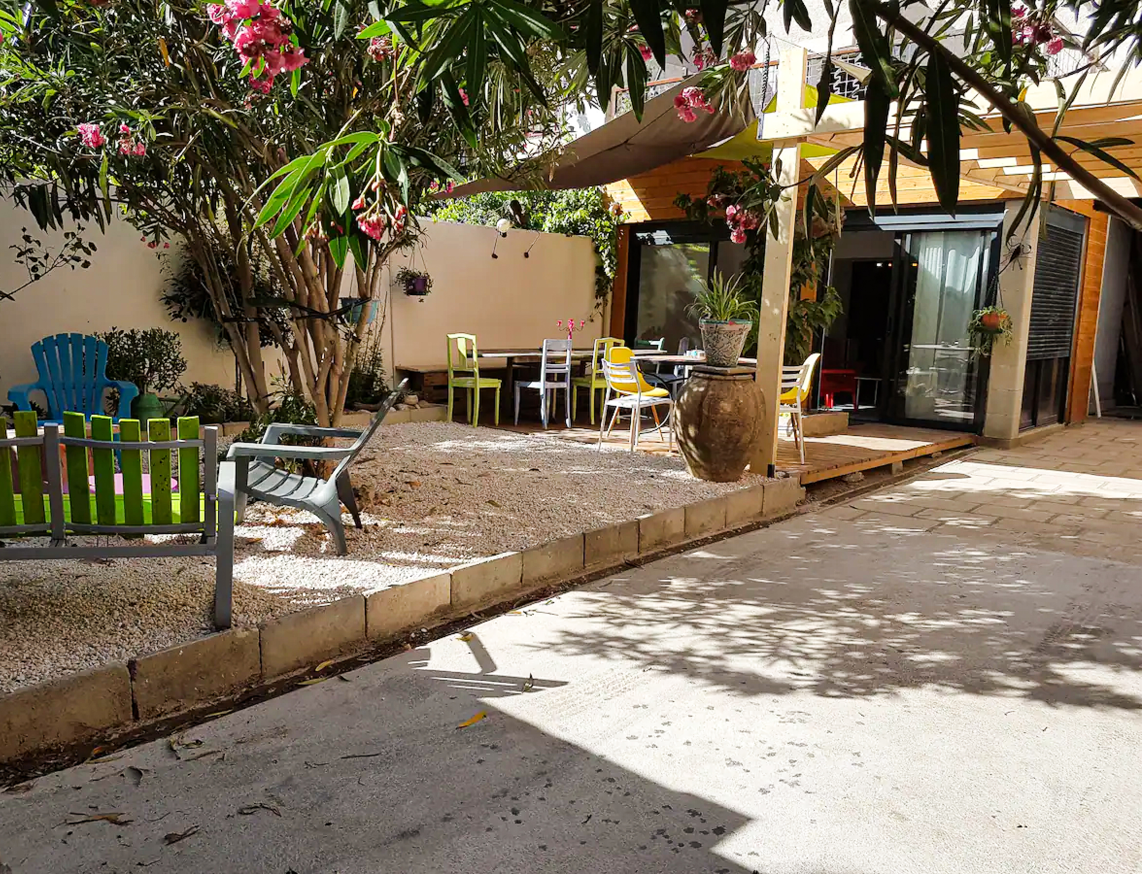 La Vigneronne between river and sea