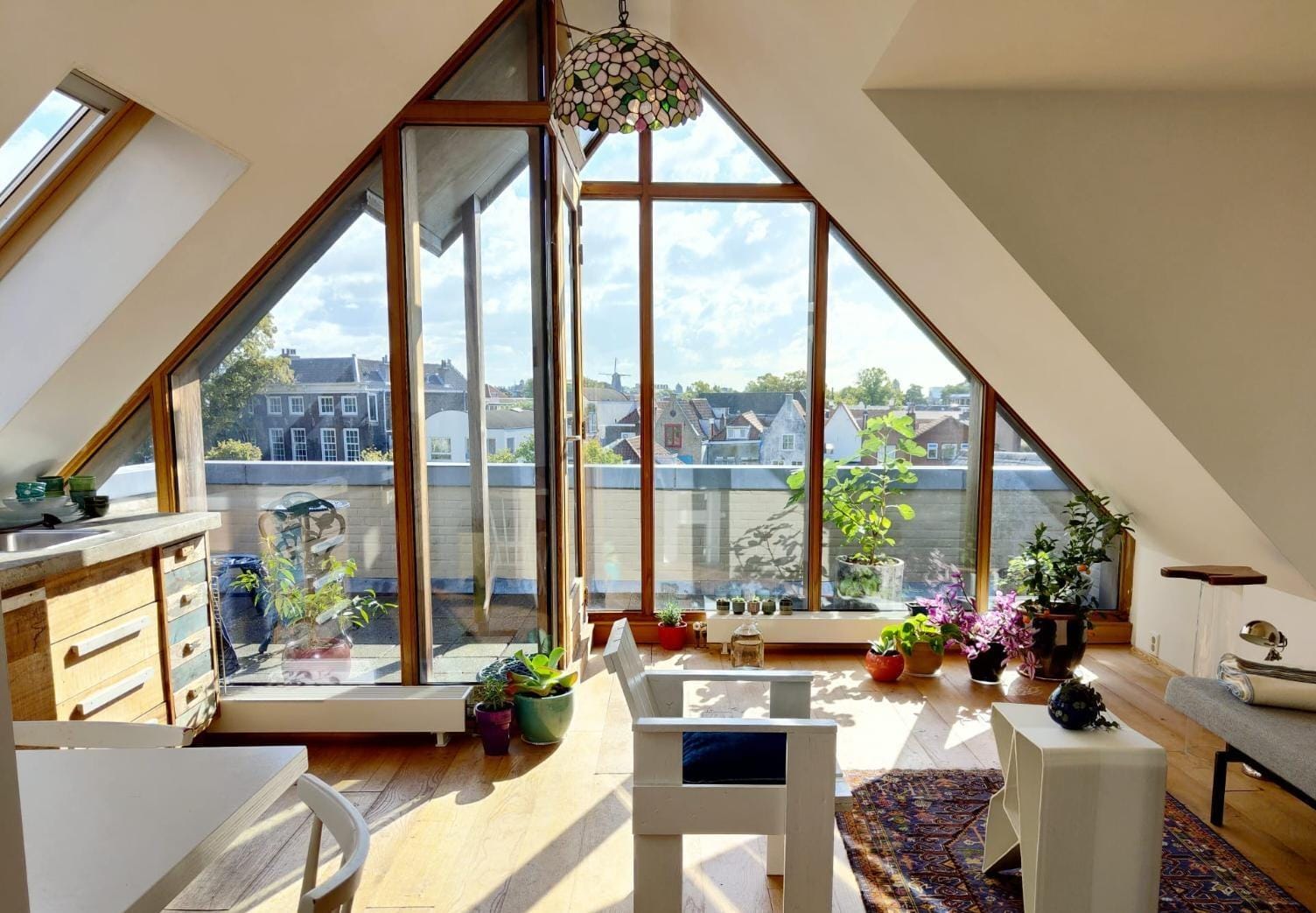 Loft with amazing view of the Wijnhaven