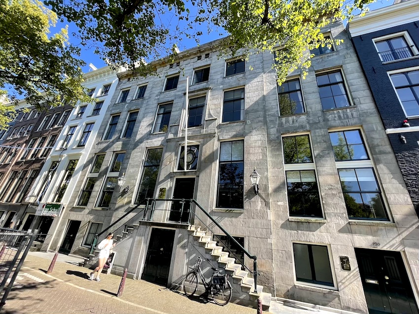 Stylish canal loft โ Amsterdam stay