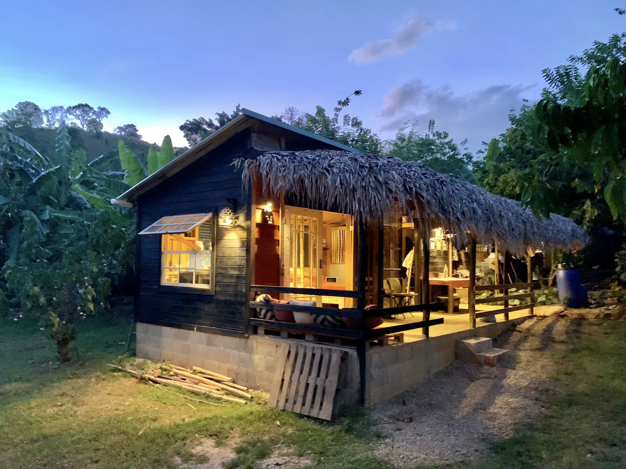 Taino Tiny House Black