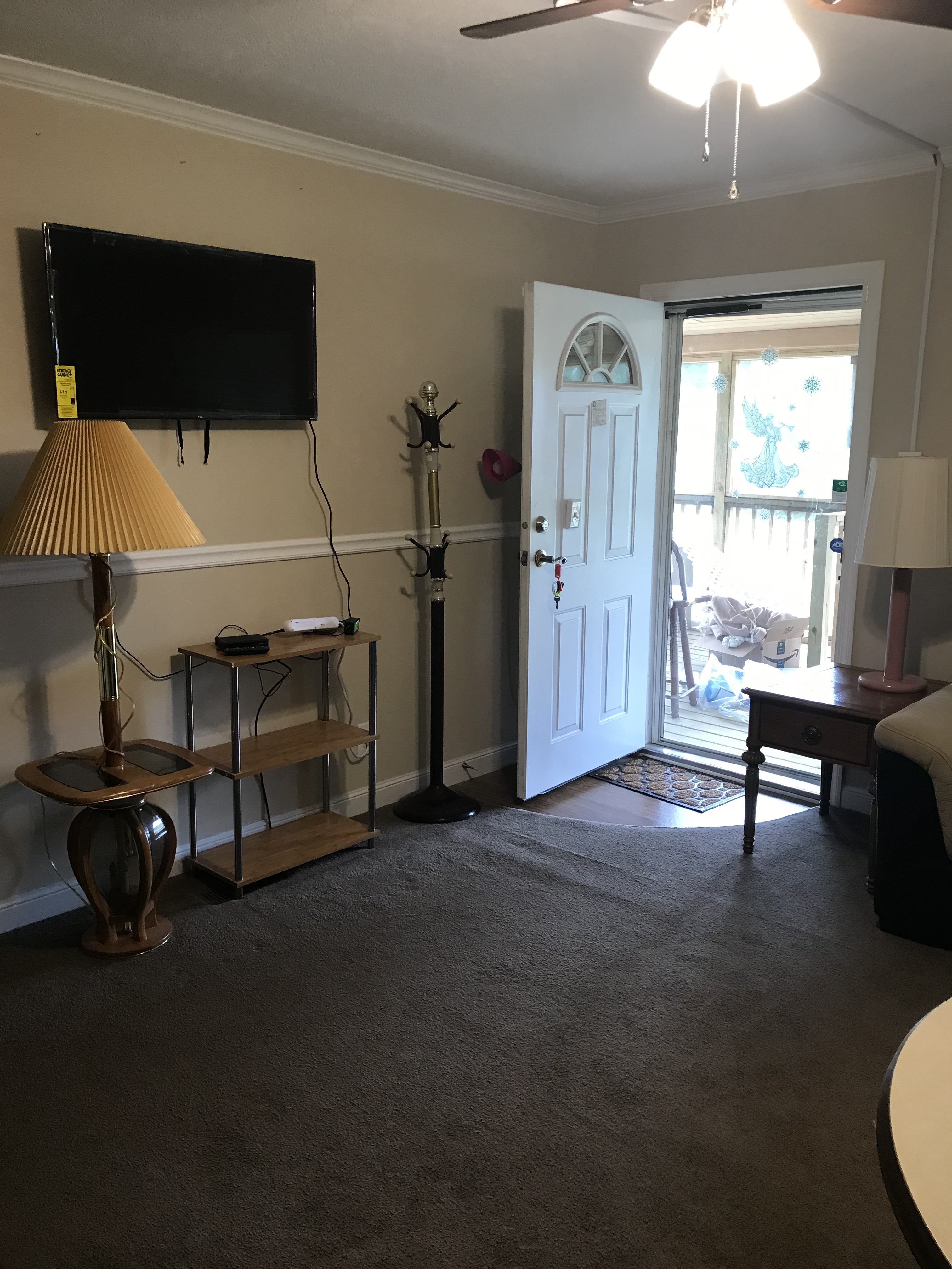 One bedroom full size bed with screen porch