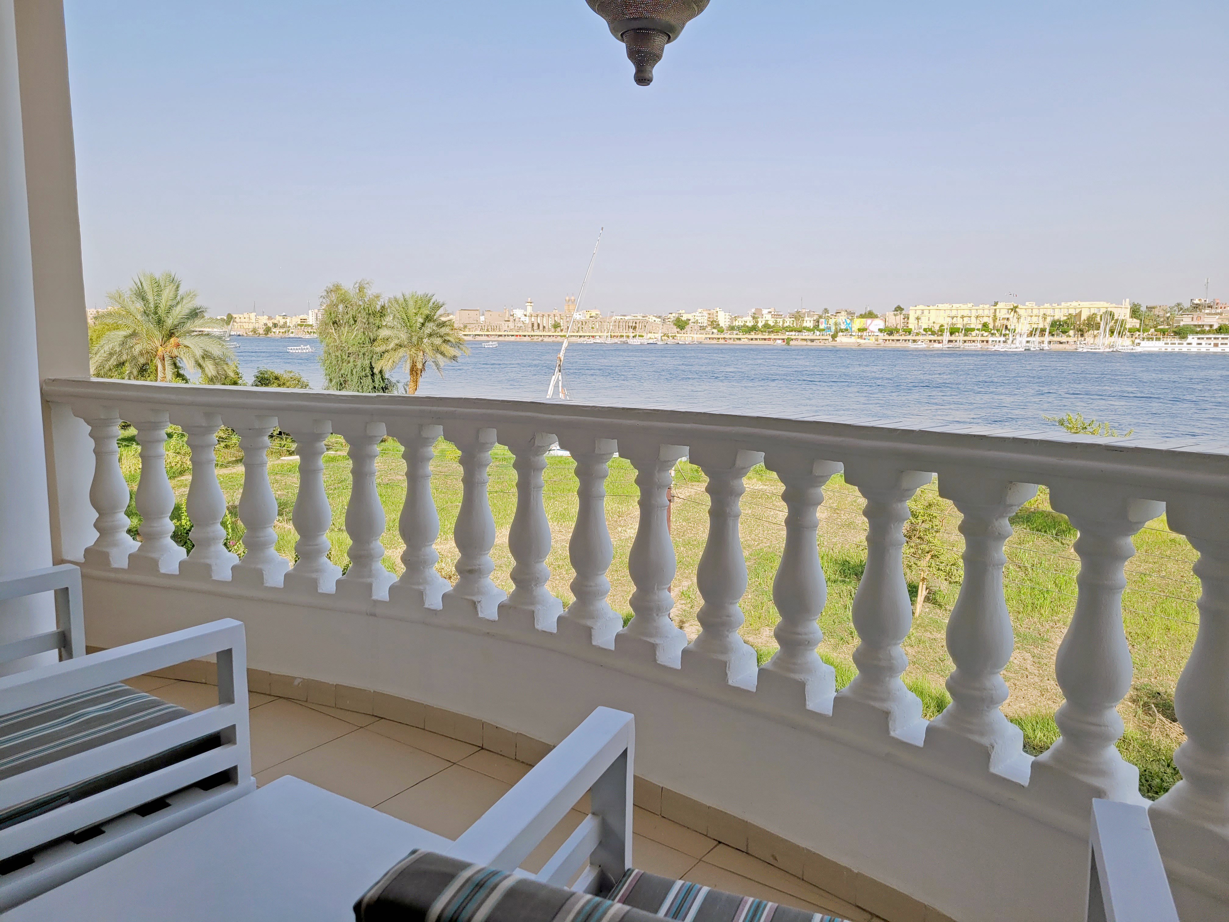 1BR Nile Vista - Temples & Tombs Nearby