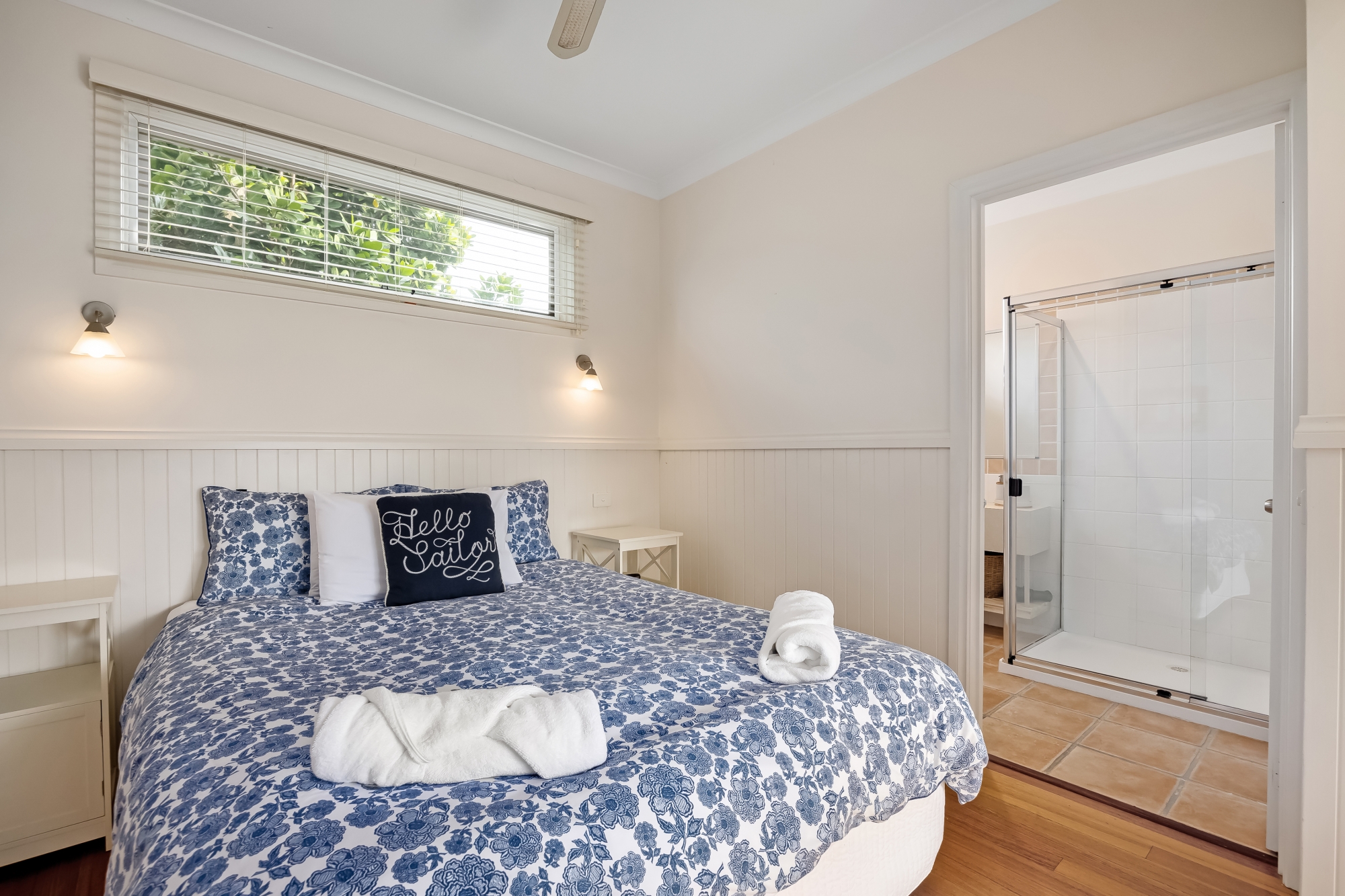 Pink Bayside Cottage, St Pauls, Sorrento in Point Nepean, Mornington Peninsula