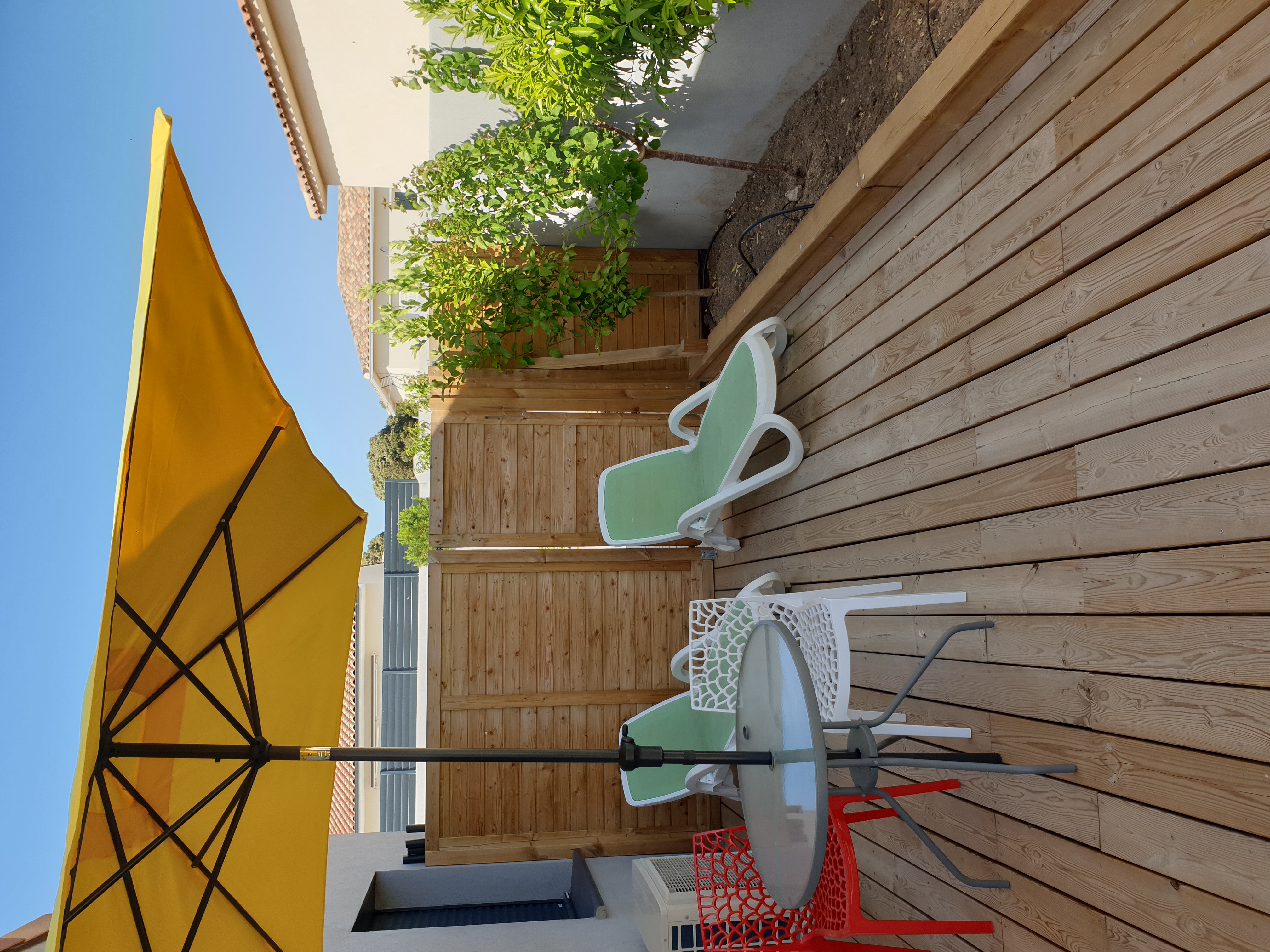 New T2 with terrace and  parking south CORSICA